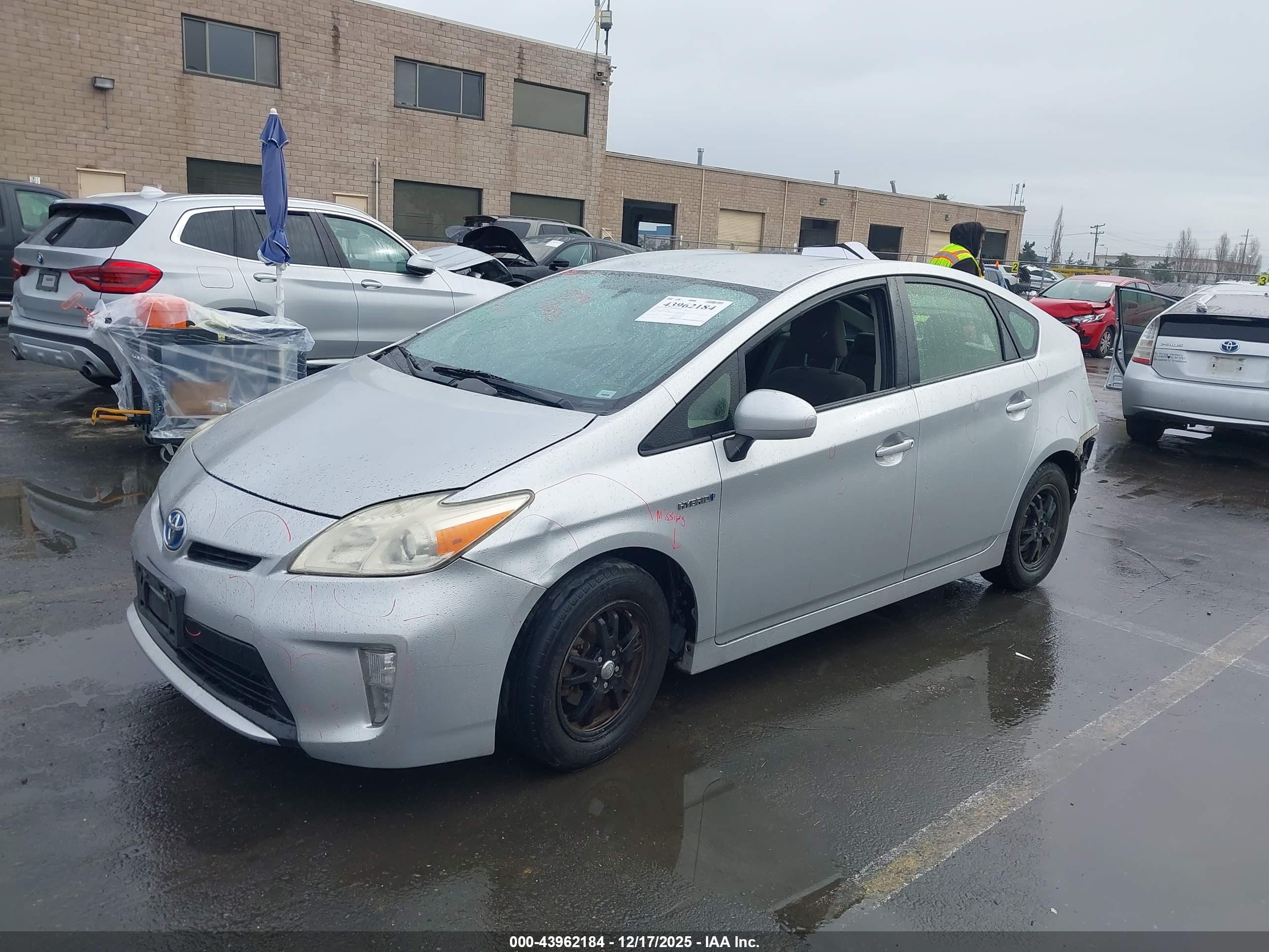 TOYOTA PRIUS image 2