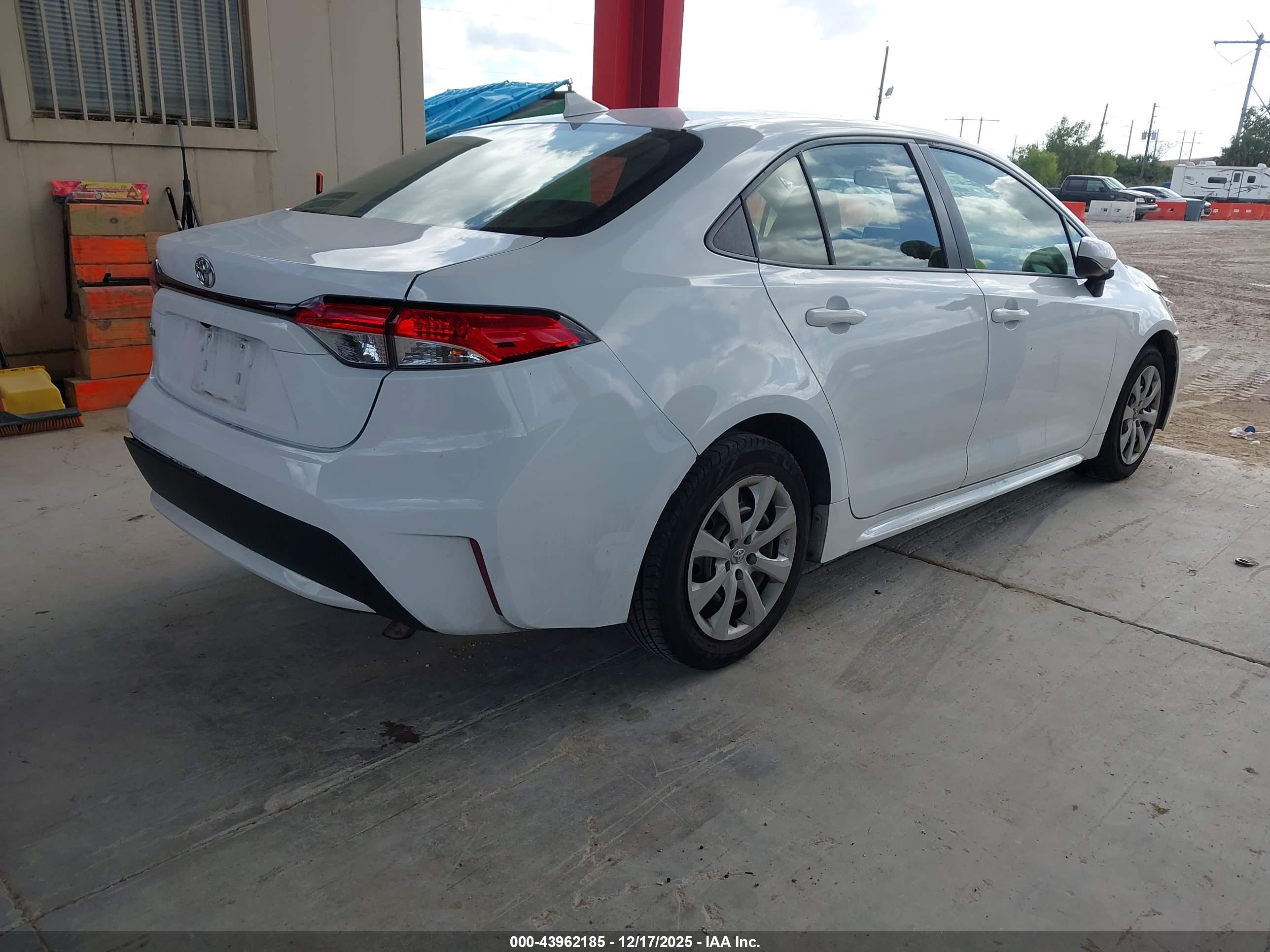 TOYOTA COROLLA image 4