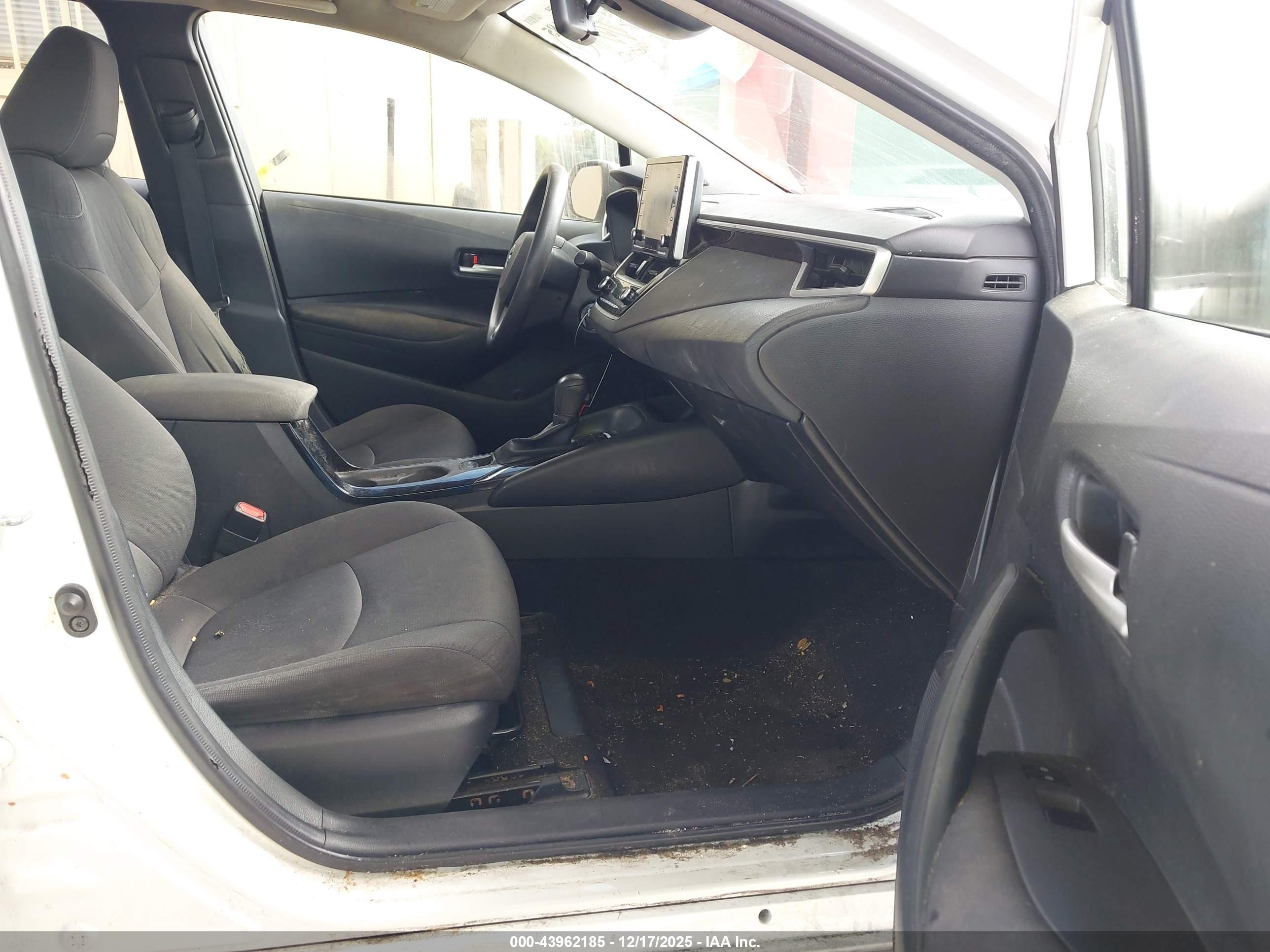 TOYOTA COROLLA image 5