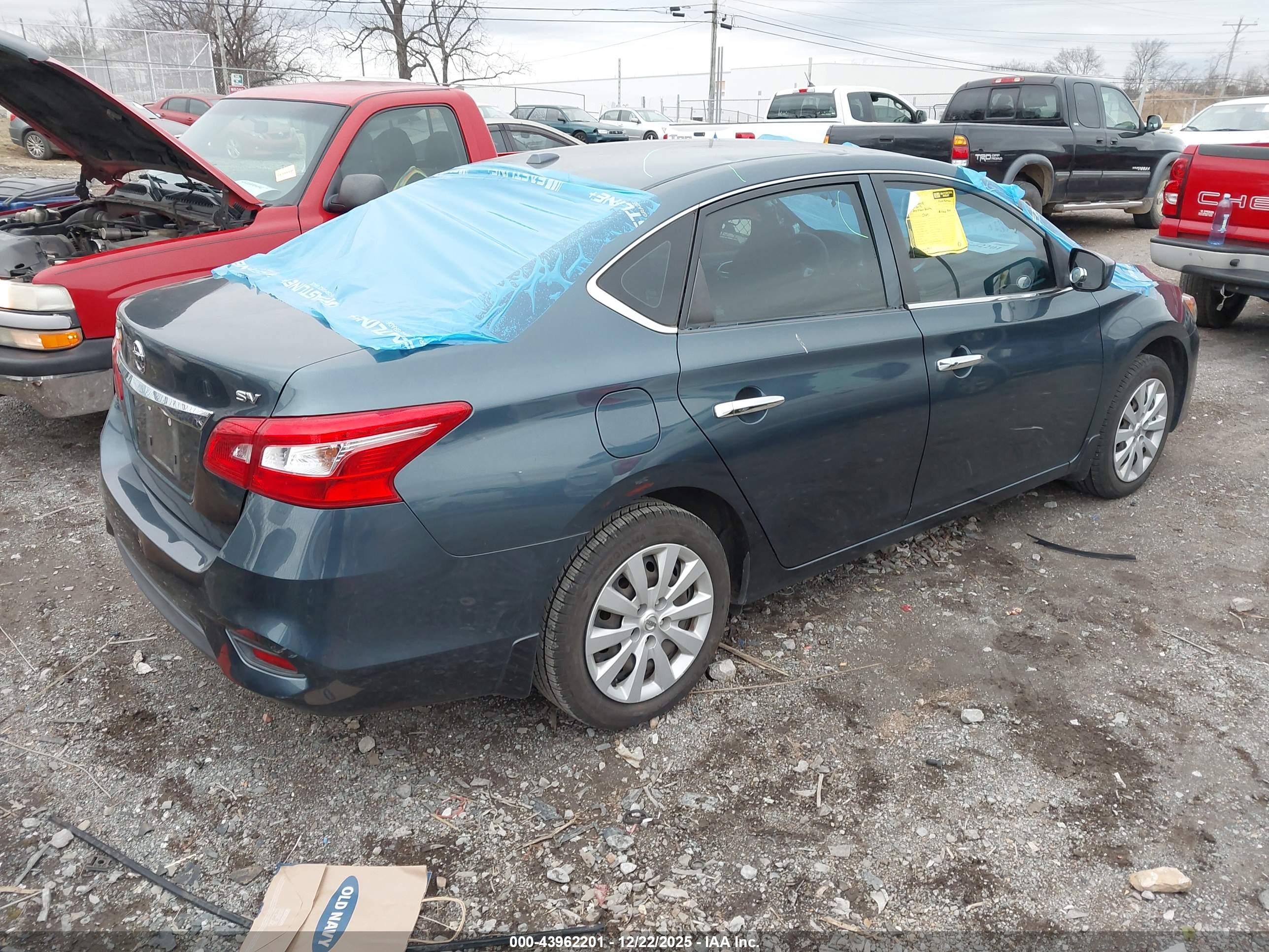 NISSAN SENTRA image 4