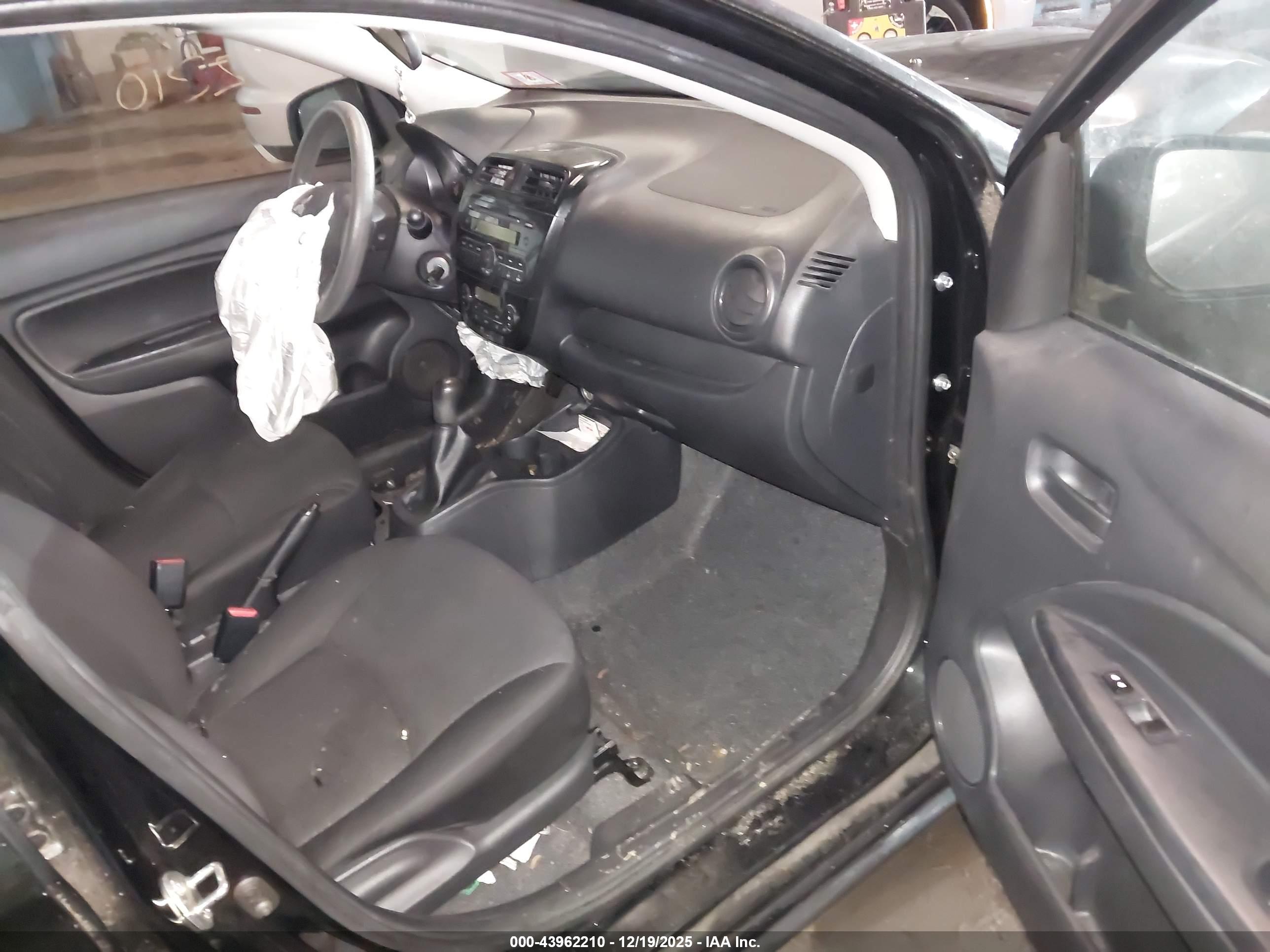 MITSUBISHI MIRAGE image 5