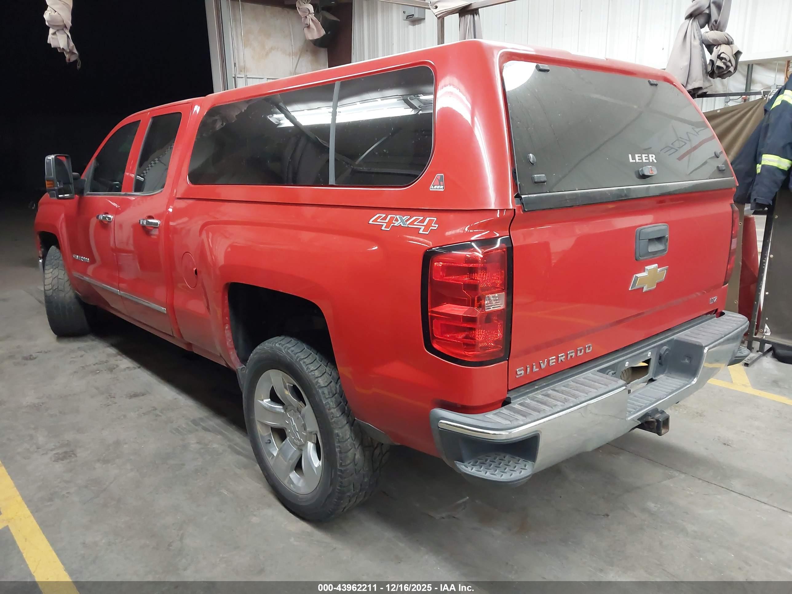 CHEVROLET SILVERADO image 3