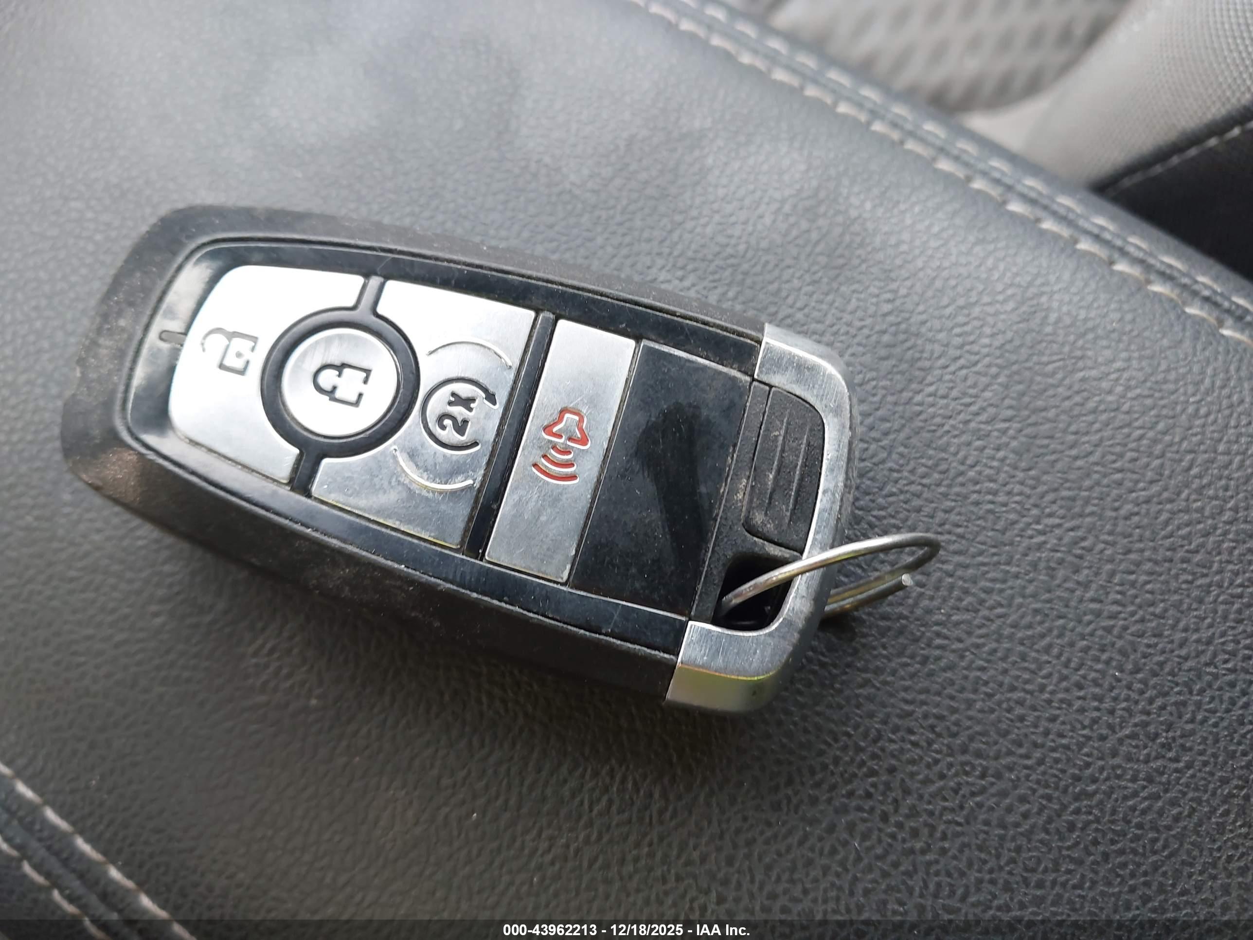 FORD ESCAPE image 11
