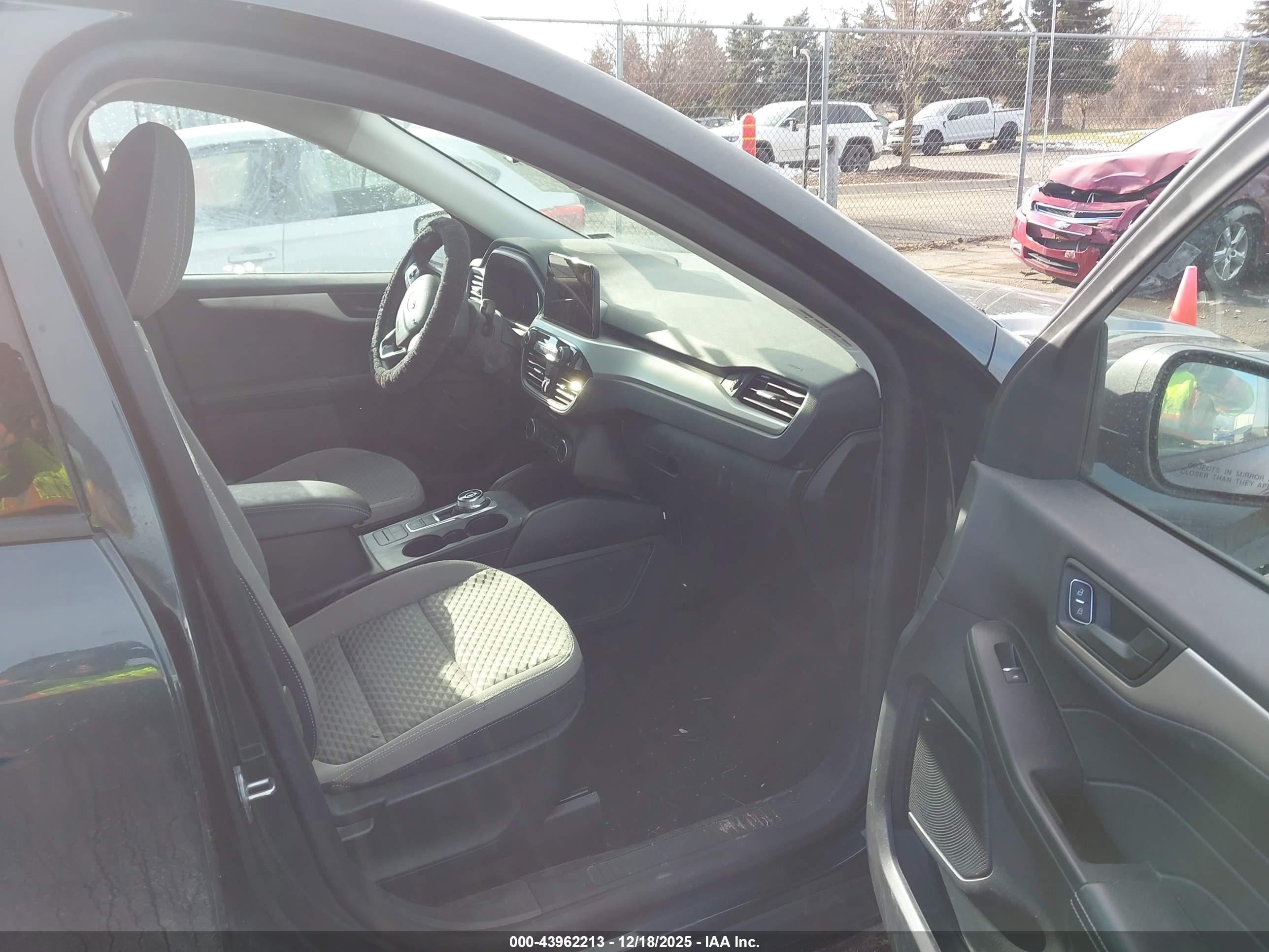 FORD ESCAPE image 5