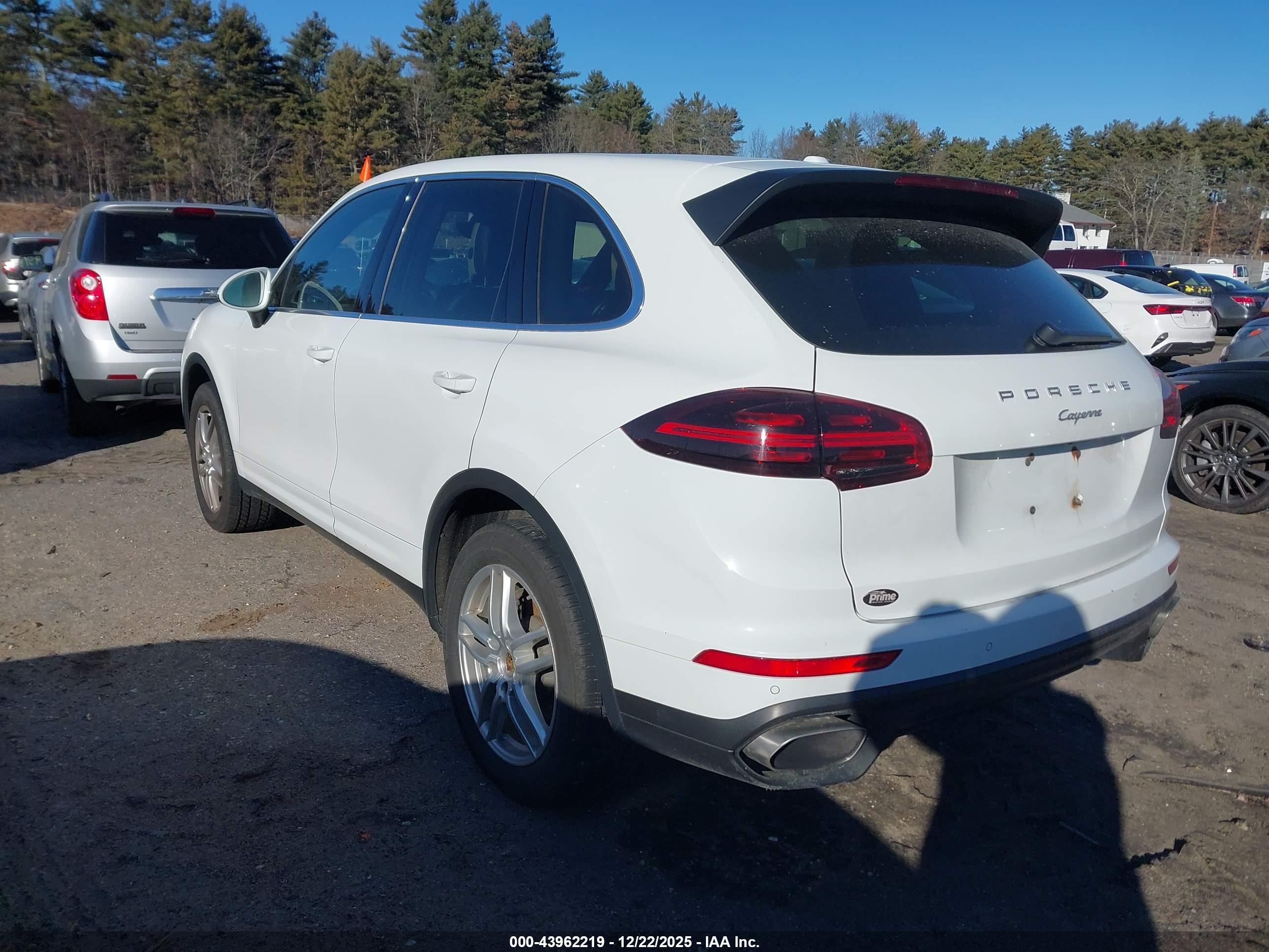 PORSCHE CAYENNE image 3