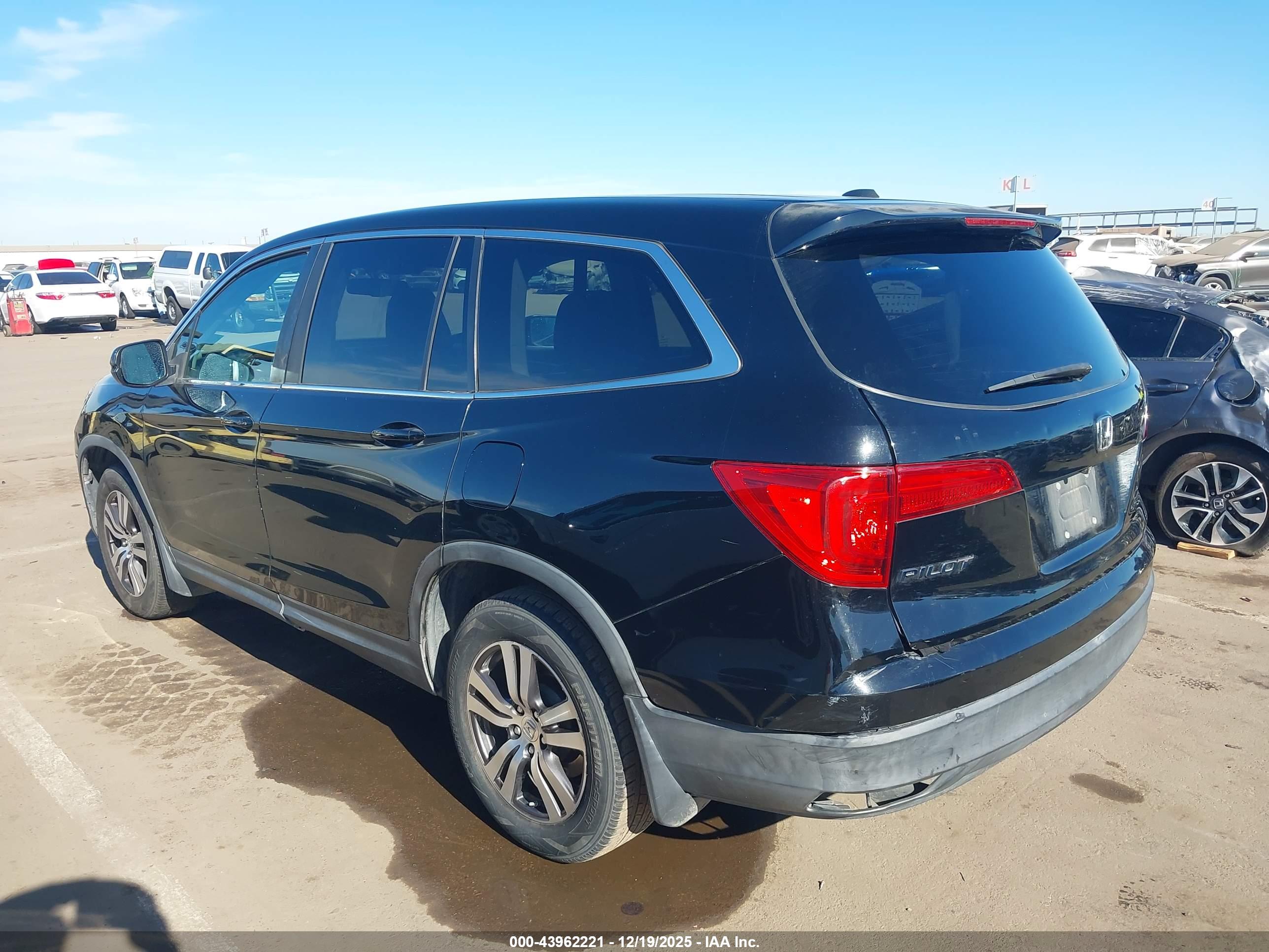 HONDA PILOT image 3
