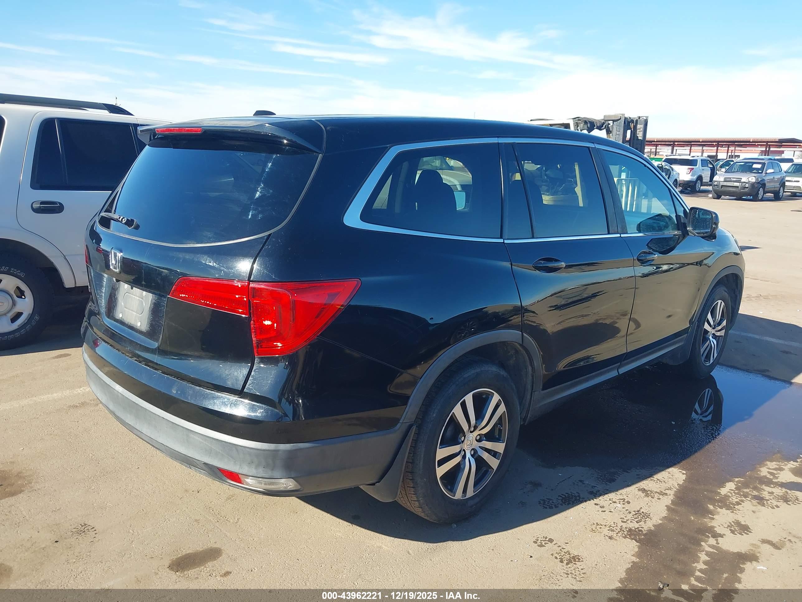 HONDA PILOT image 4