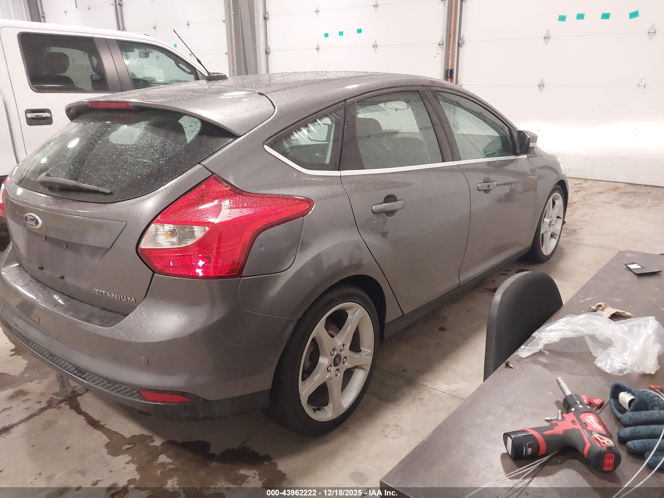FORD FOCUS image 4