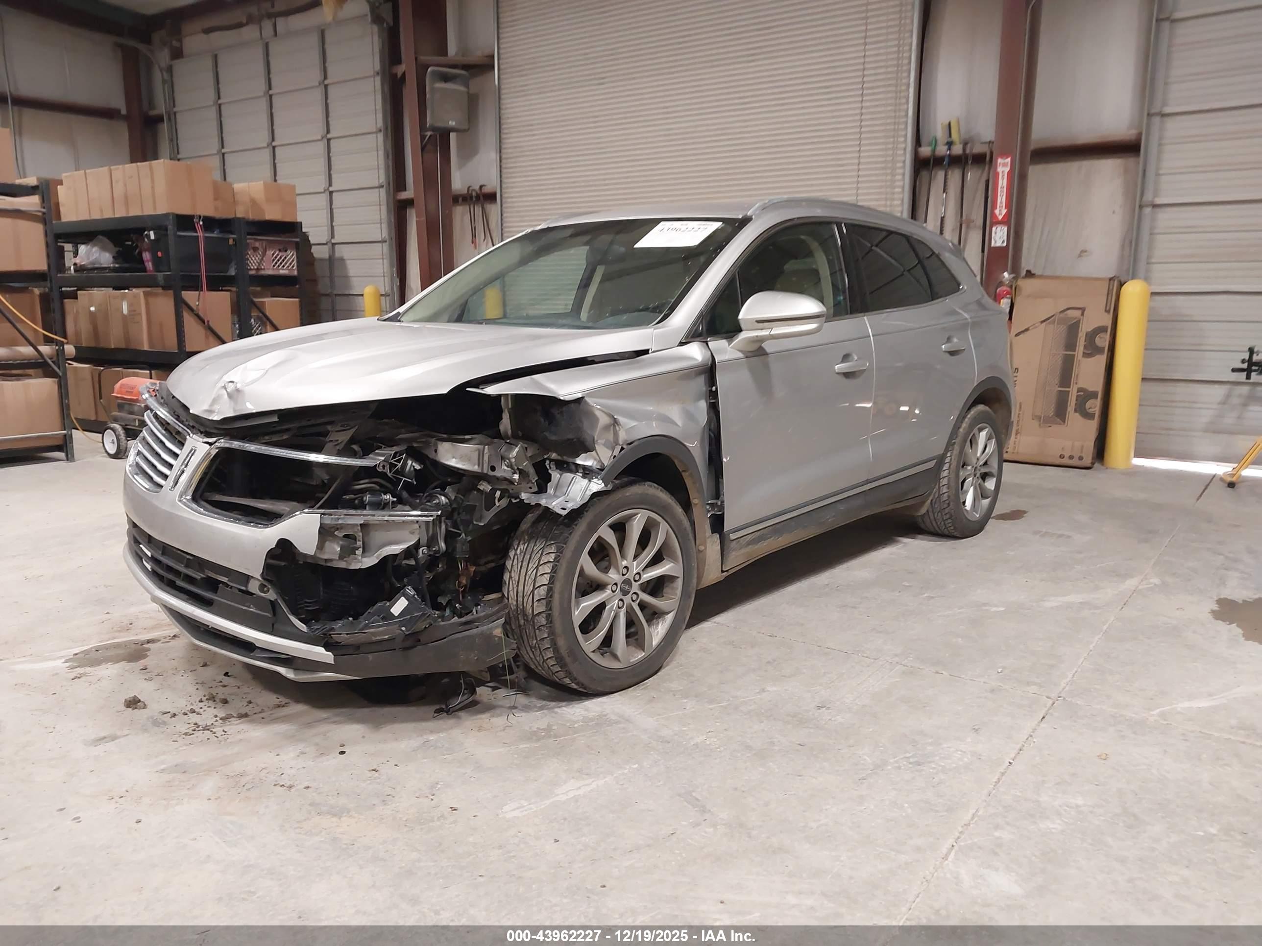 LINCOLN MKC image 2