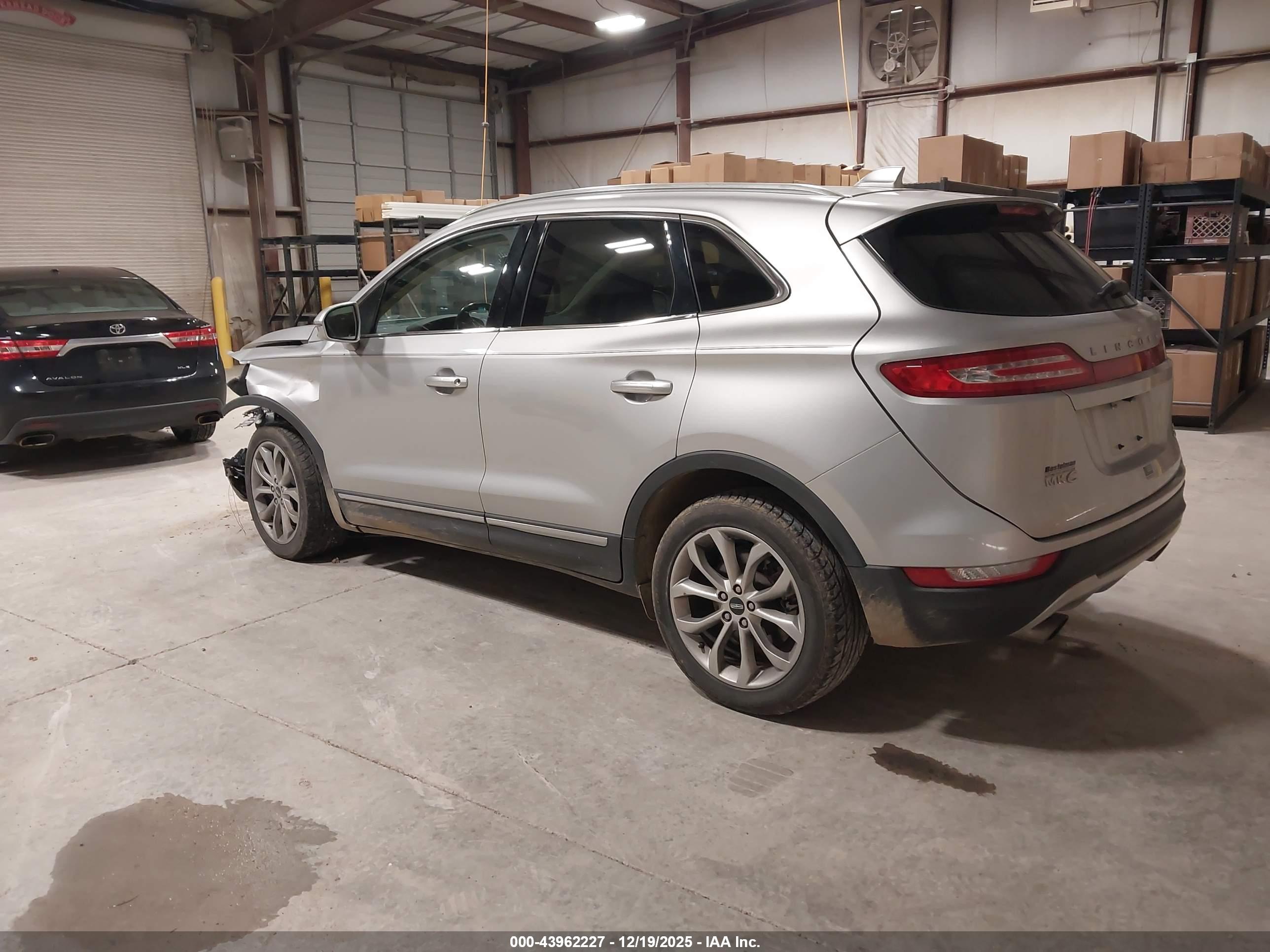 LINCOLN MKC image 3