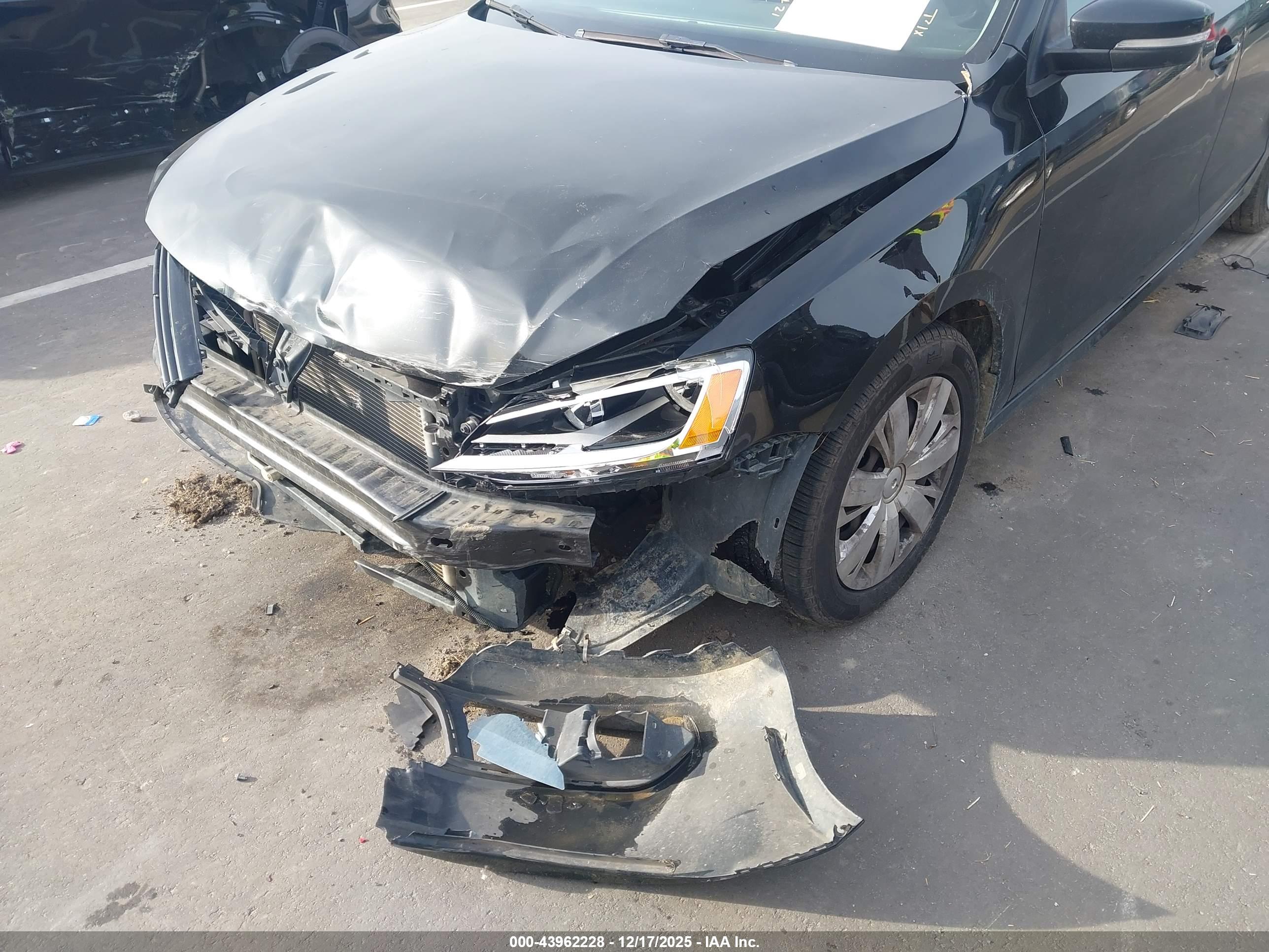 VOLKSWAGEN JETTA image 6