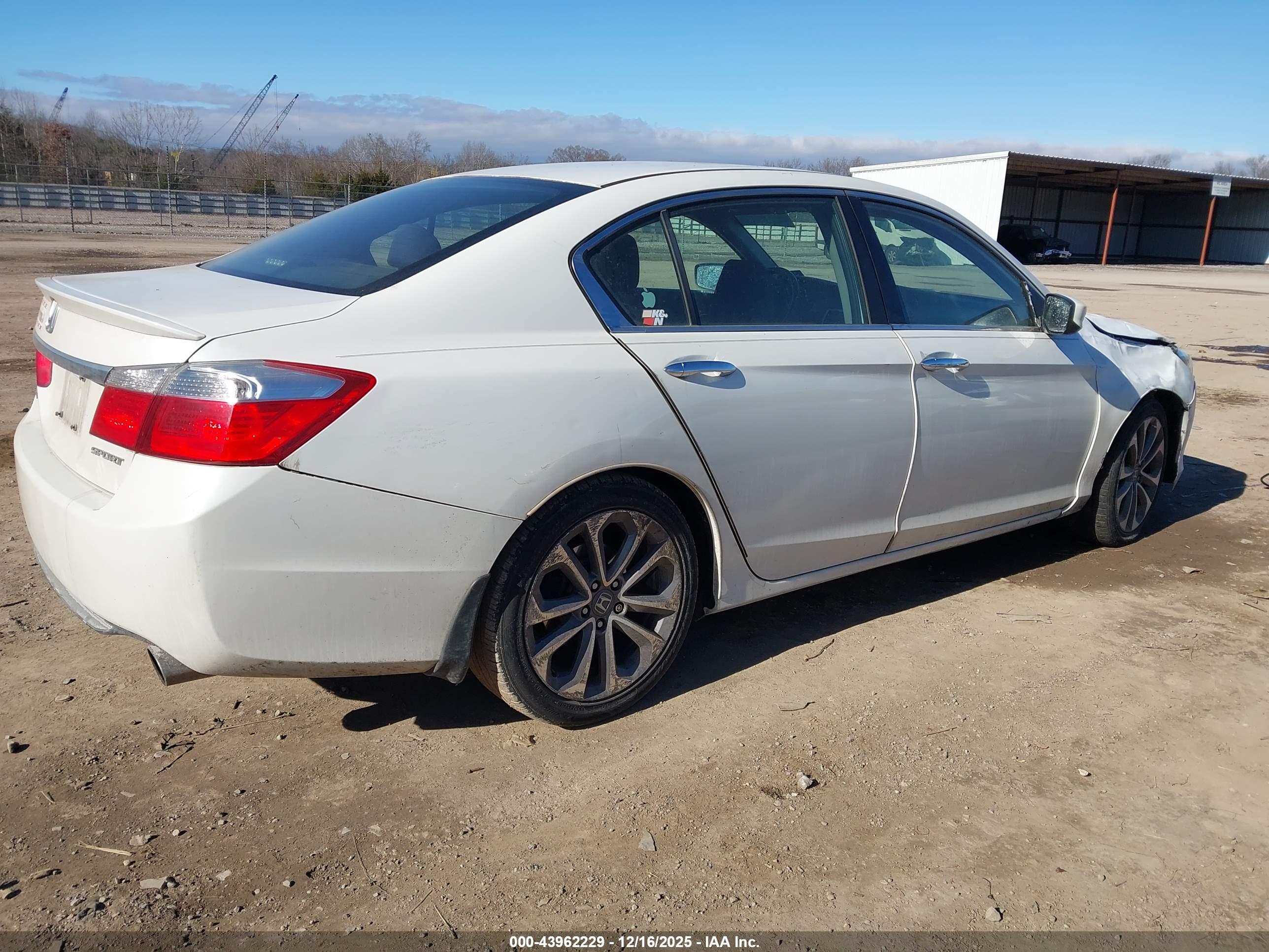 HONDA ACCORD image 4