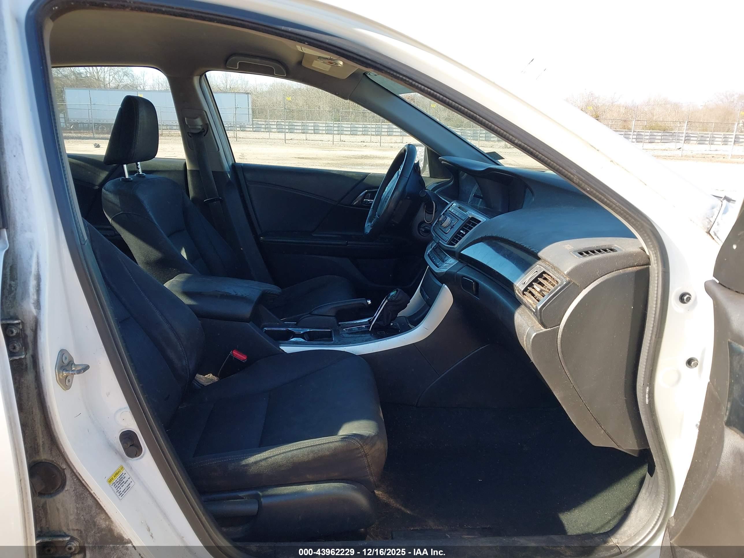 HONDA ACCORD image 5