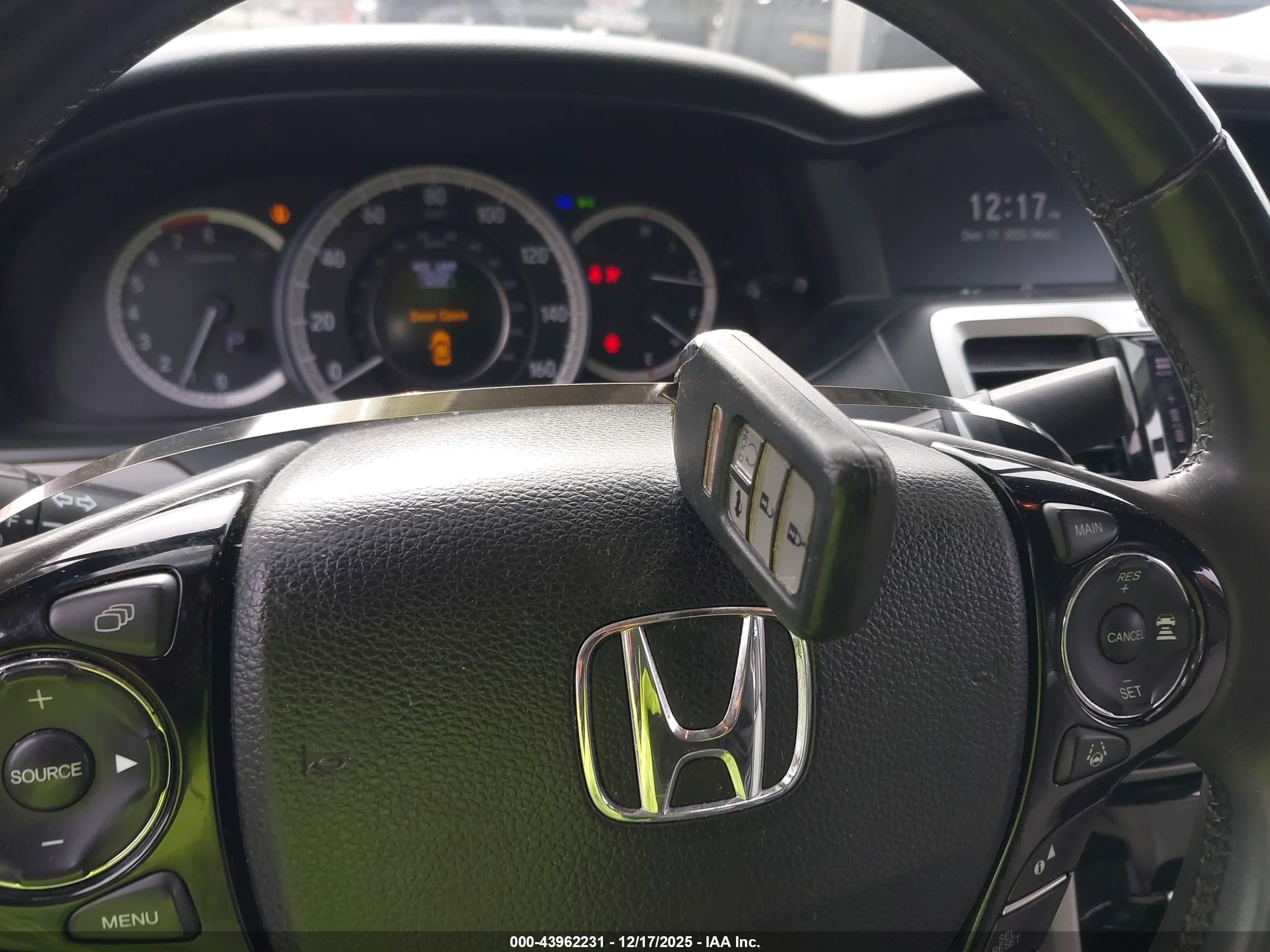 HONDA ACCORD image 11