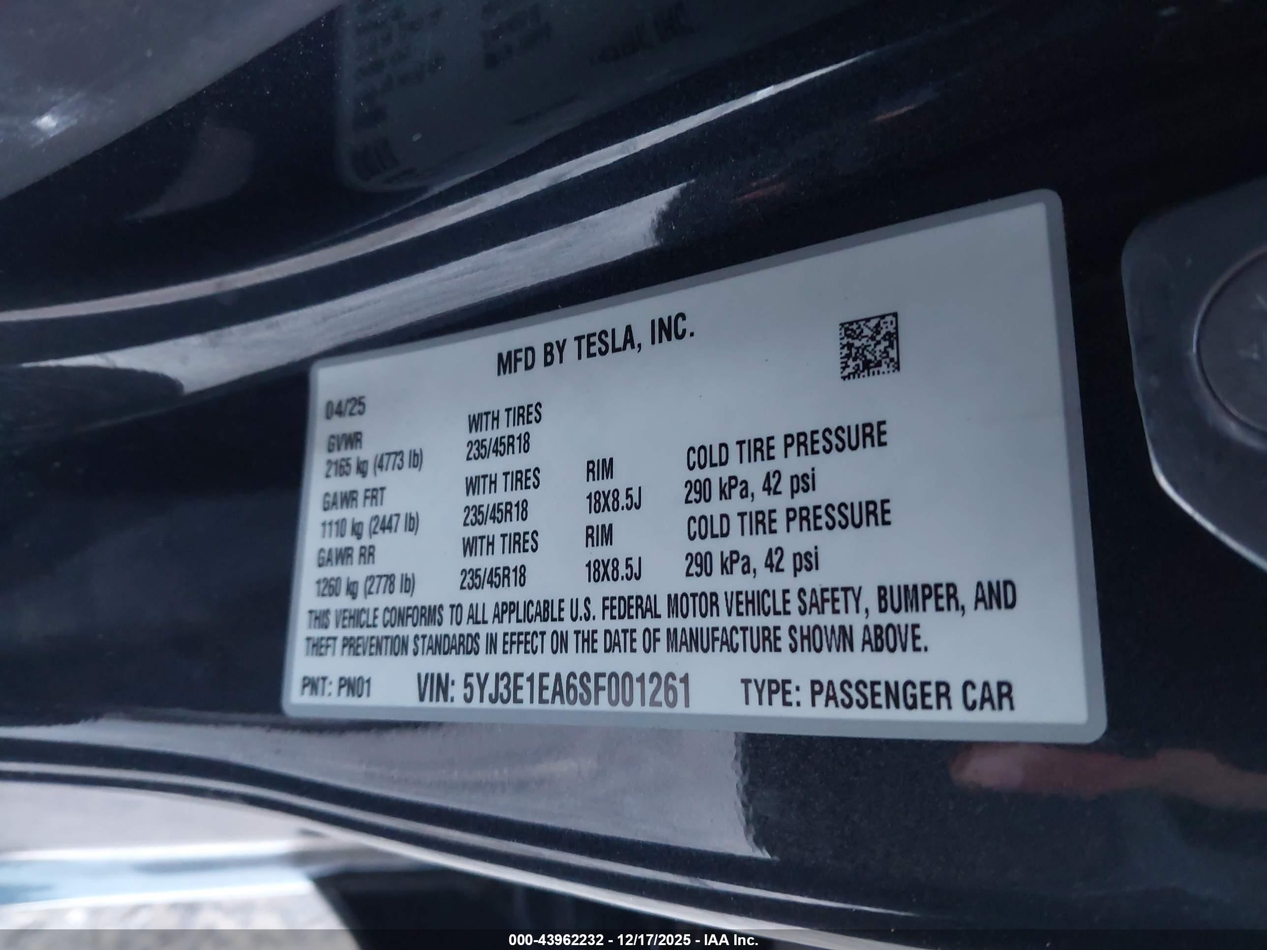 TESLA MODEL image 9