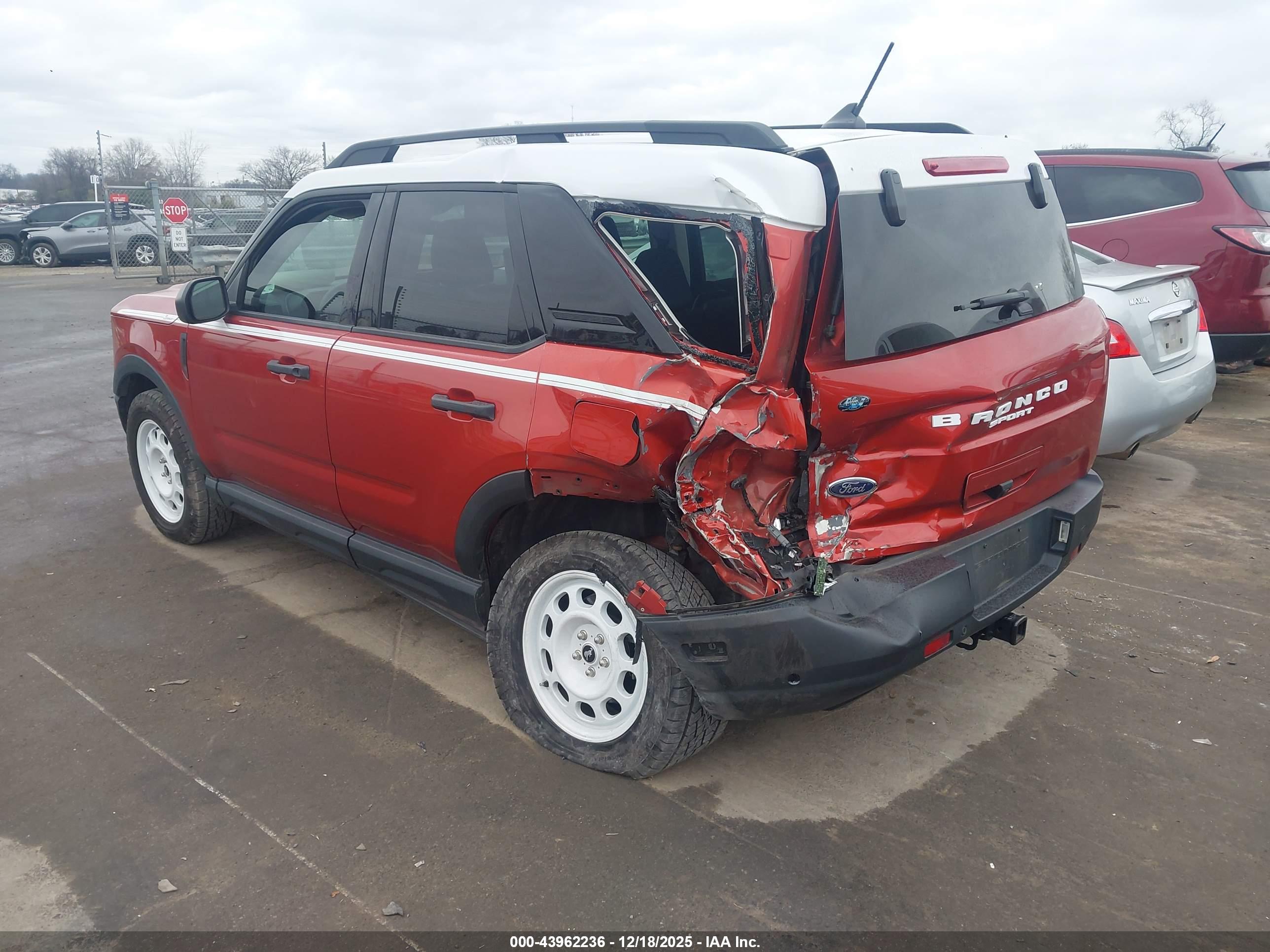 FORD BRONCO image 3