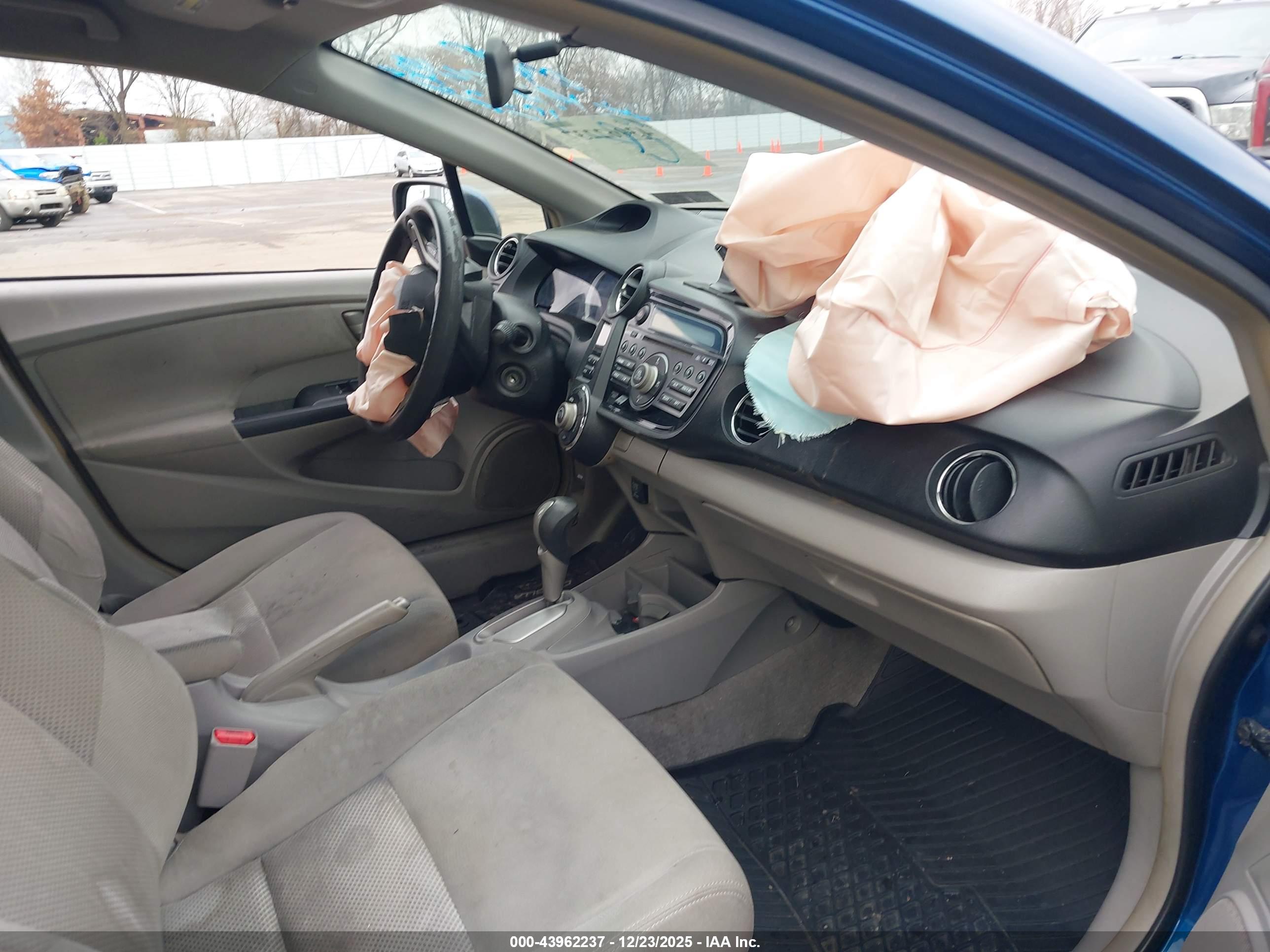 HONDA INSIGHT image 5