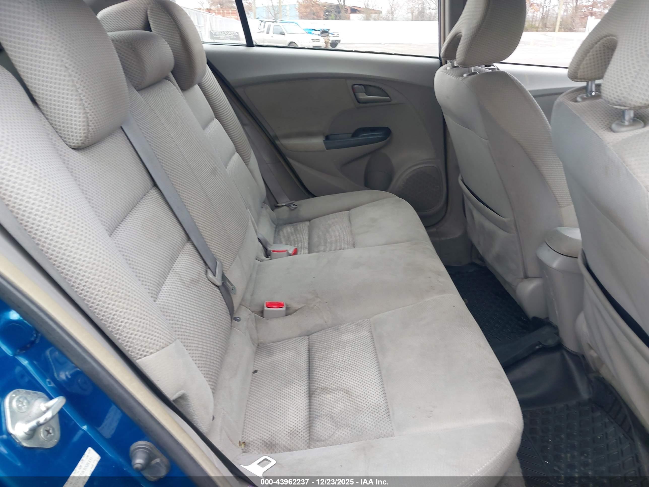 HONDA INSIGHT image 8
