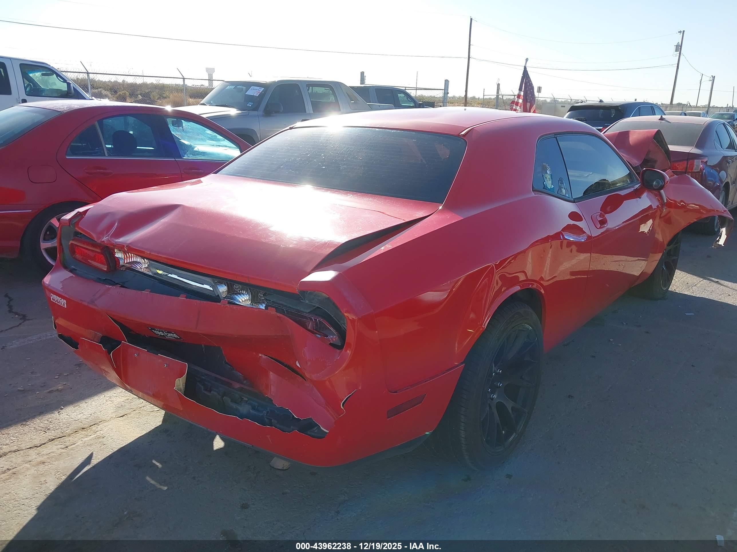 DODGE CHALLENGER image 4