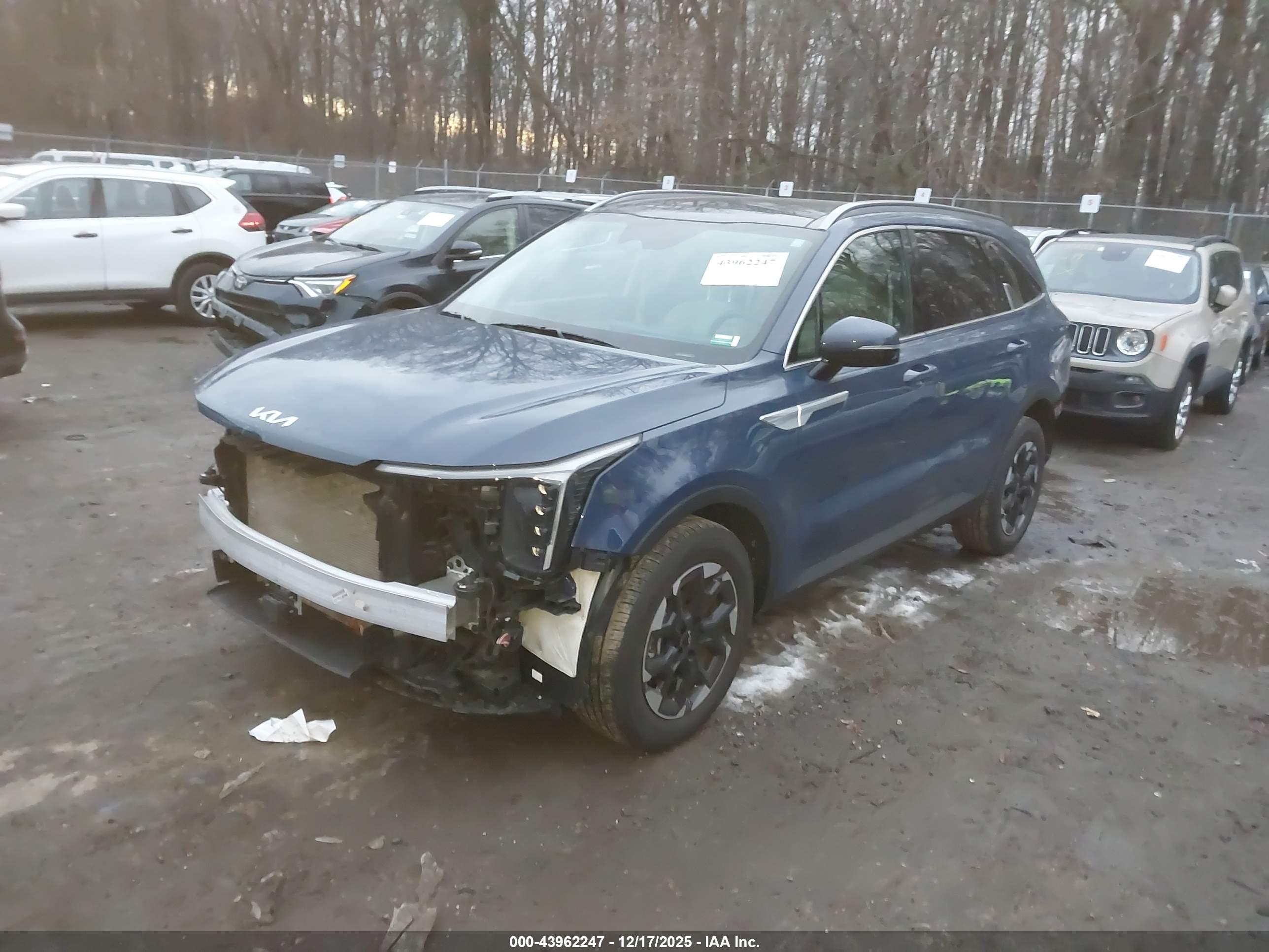 KIA SORENTO image 2