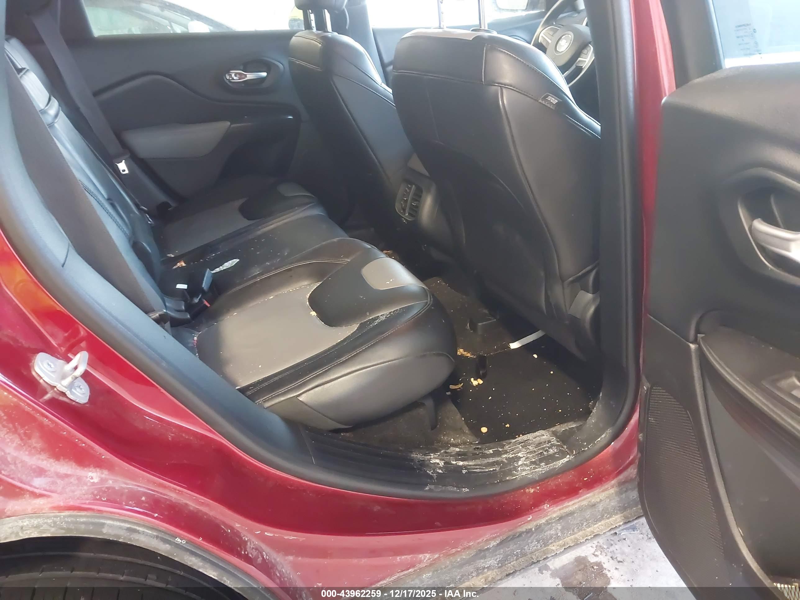 JEEP CHEROKEE image 8