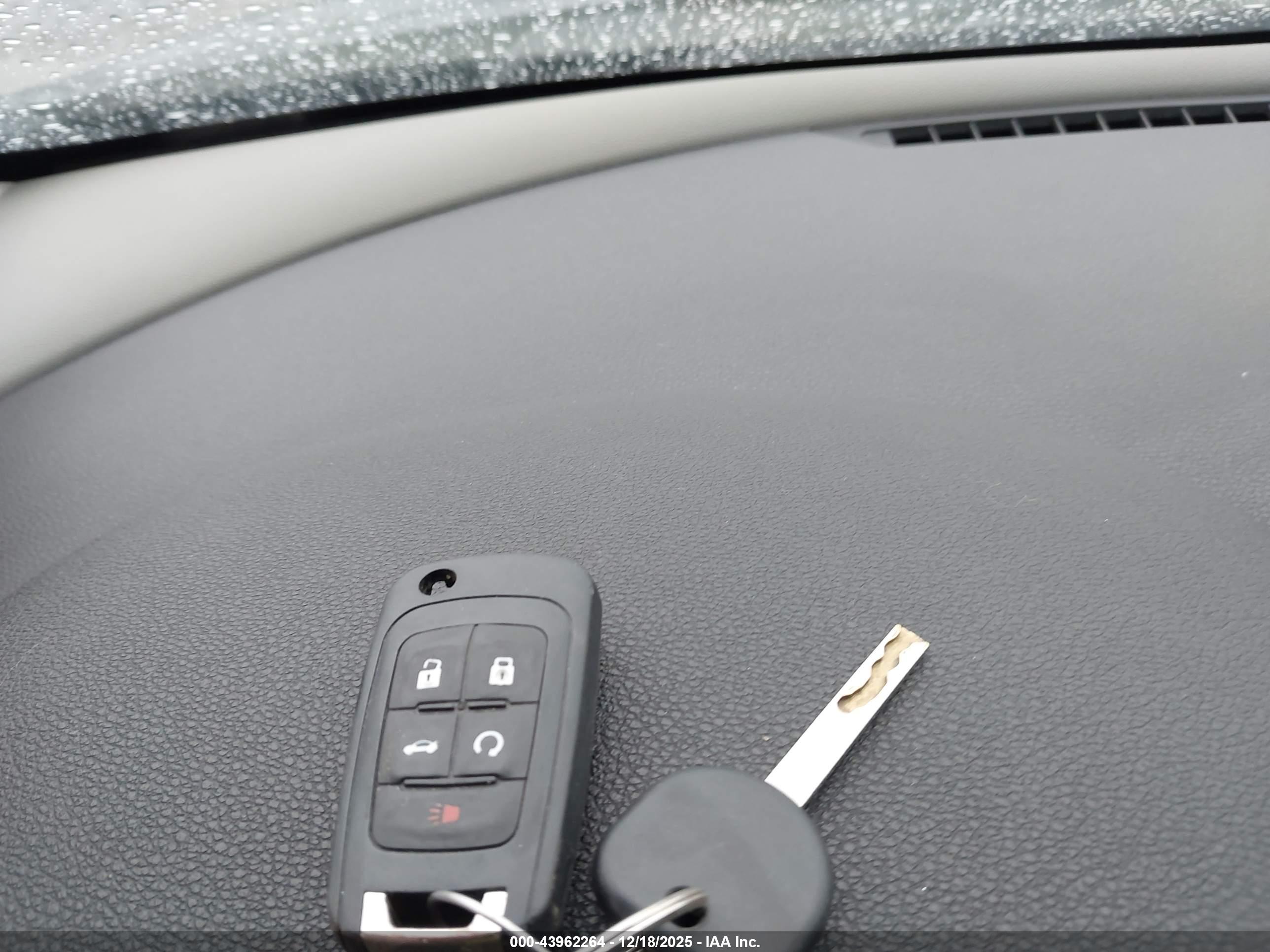 CHEVROLET MALIBU image 11
