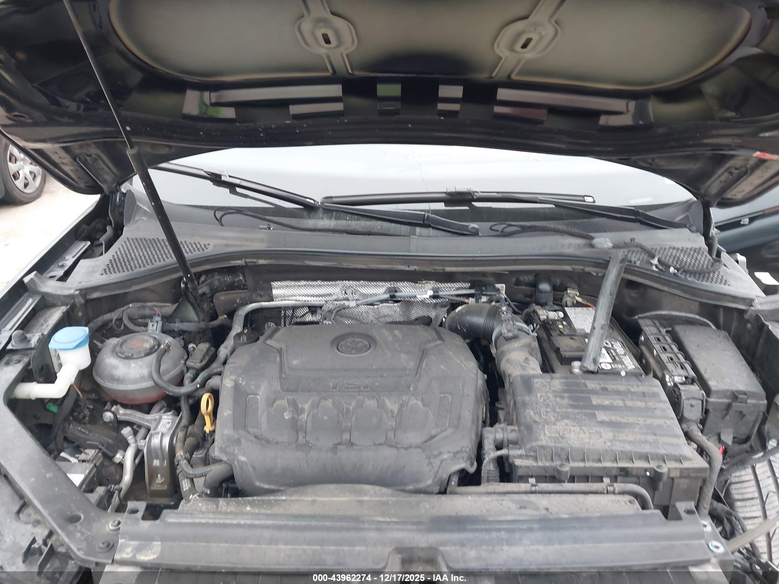 VOLKSWAGEN TIGUAN image 10