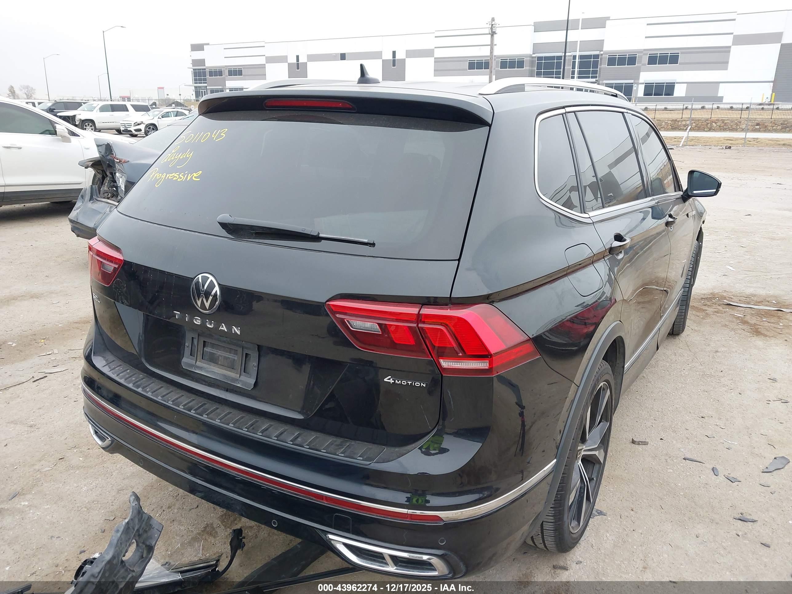 VOLKSWAGEN TIGUAN image 4