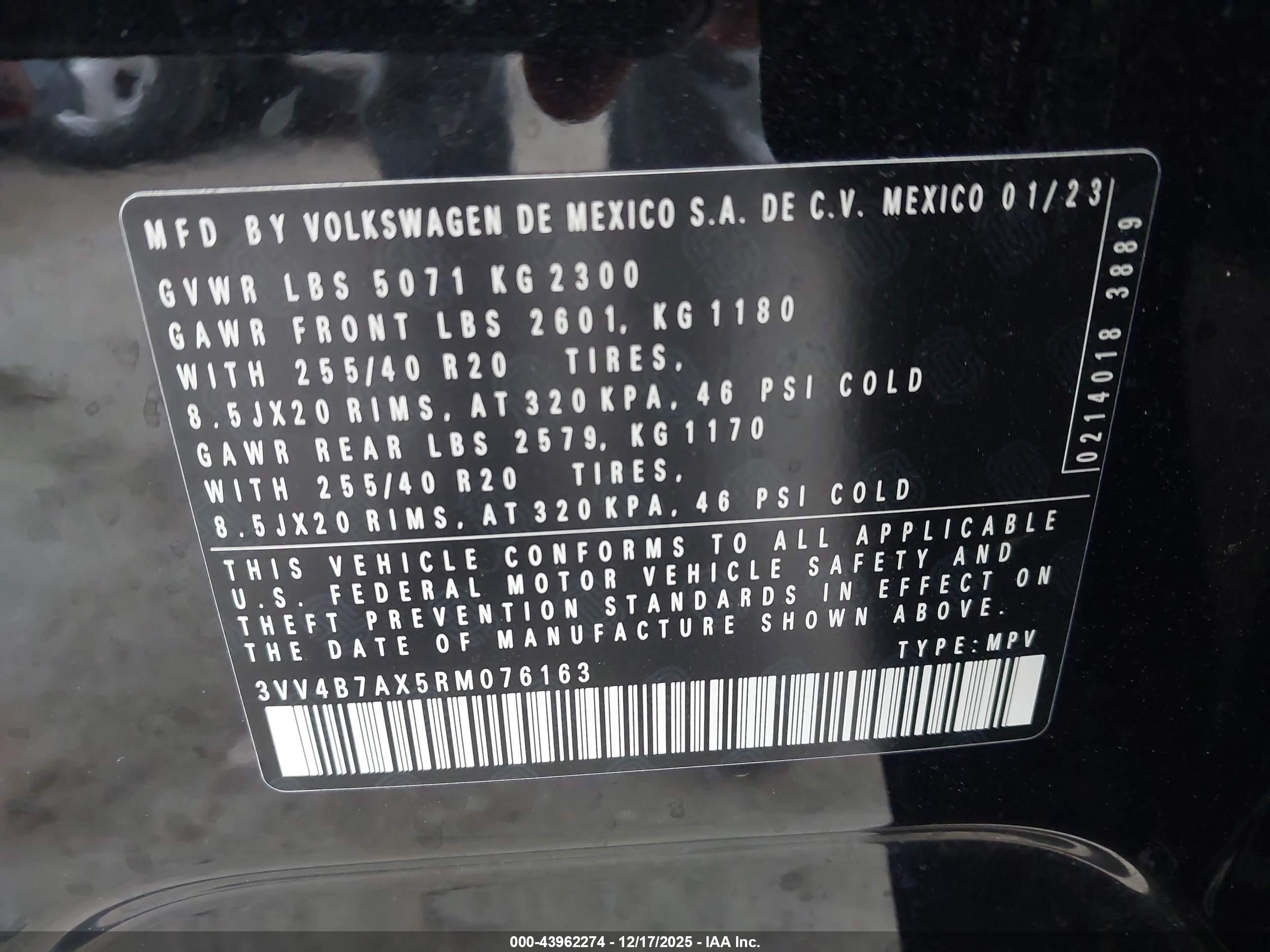 VOLKSWAGEN TIGUAN image 9