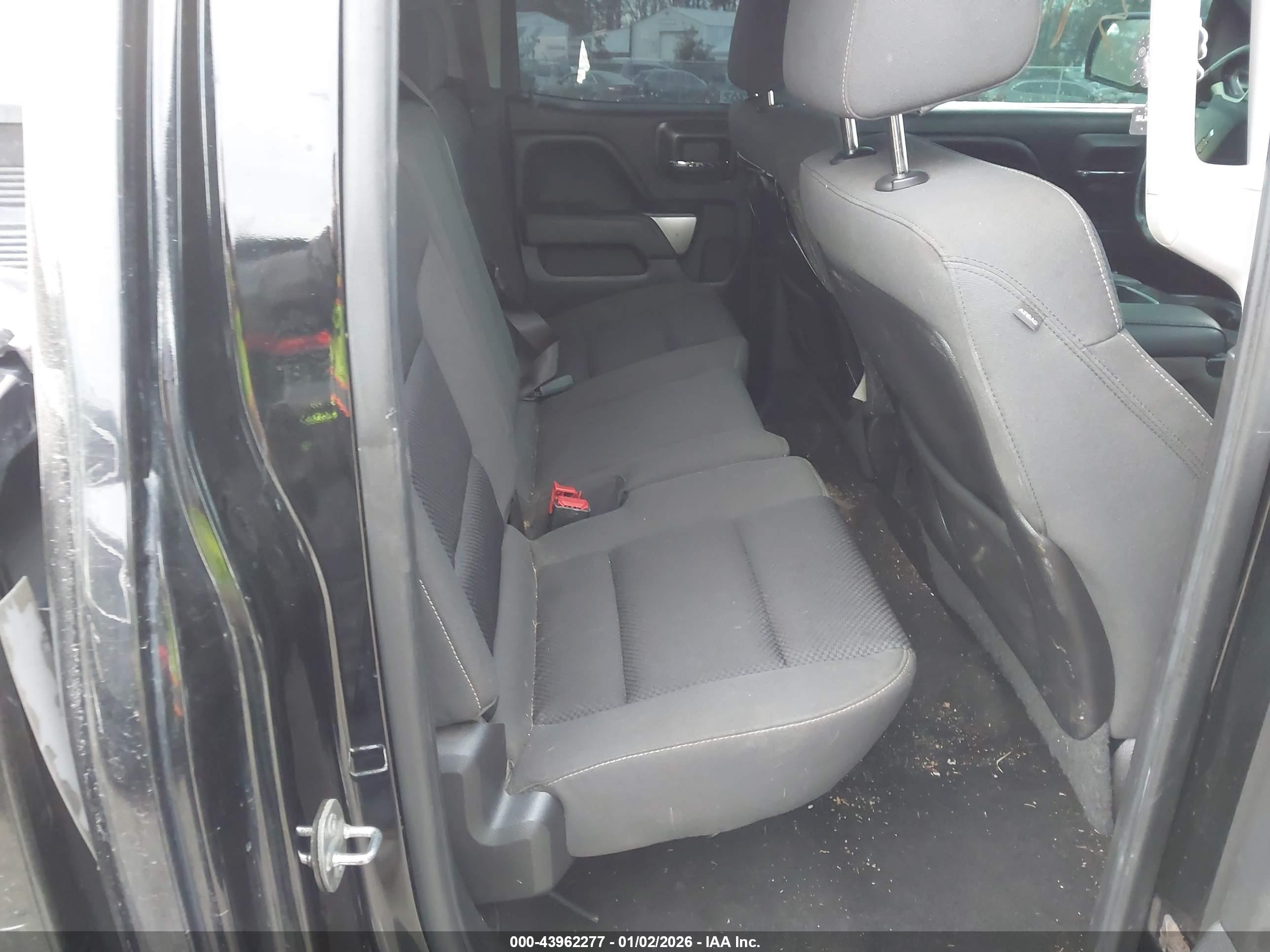 CHEVROLET SILVERADO image 8
