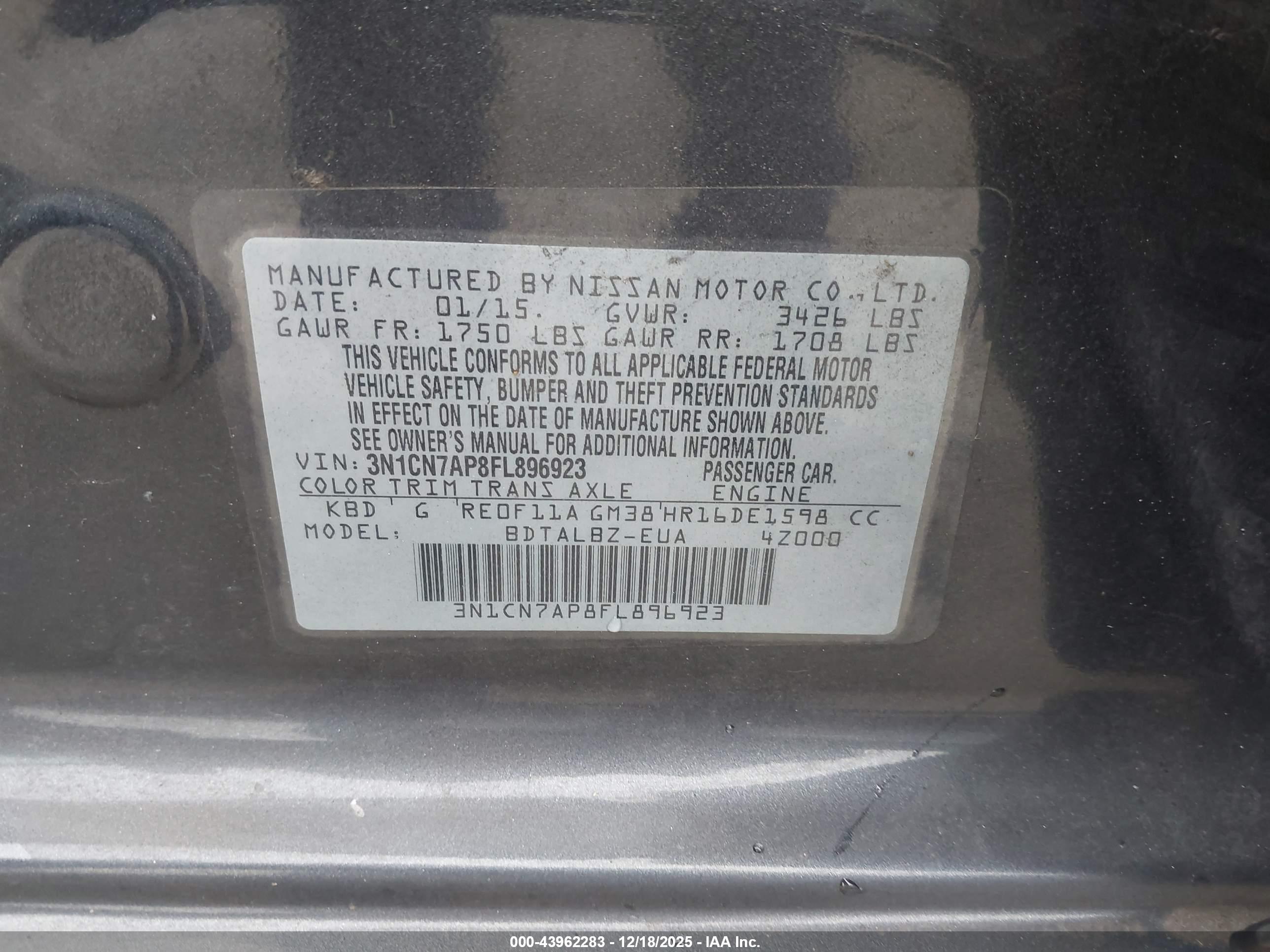 NISSAN VERSA image 9