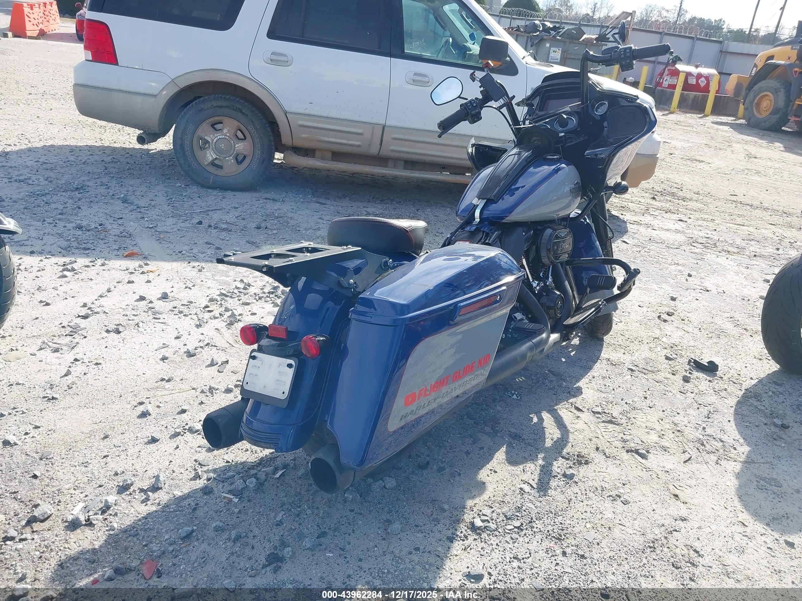 HARLEY-DAVIDSON FLTRXS image 4