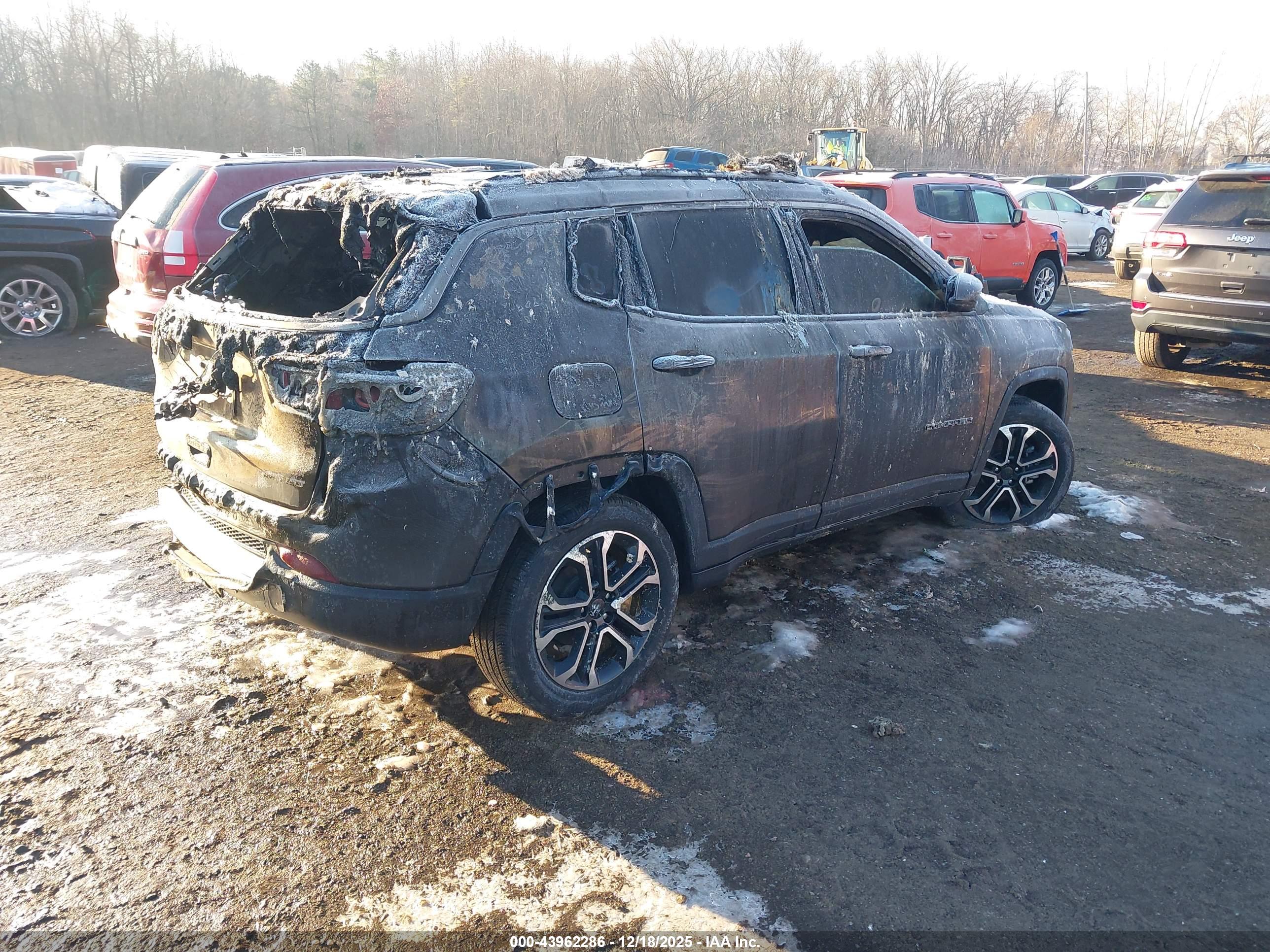 JEEP COMPASS image 4