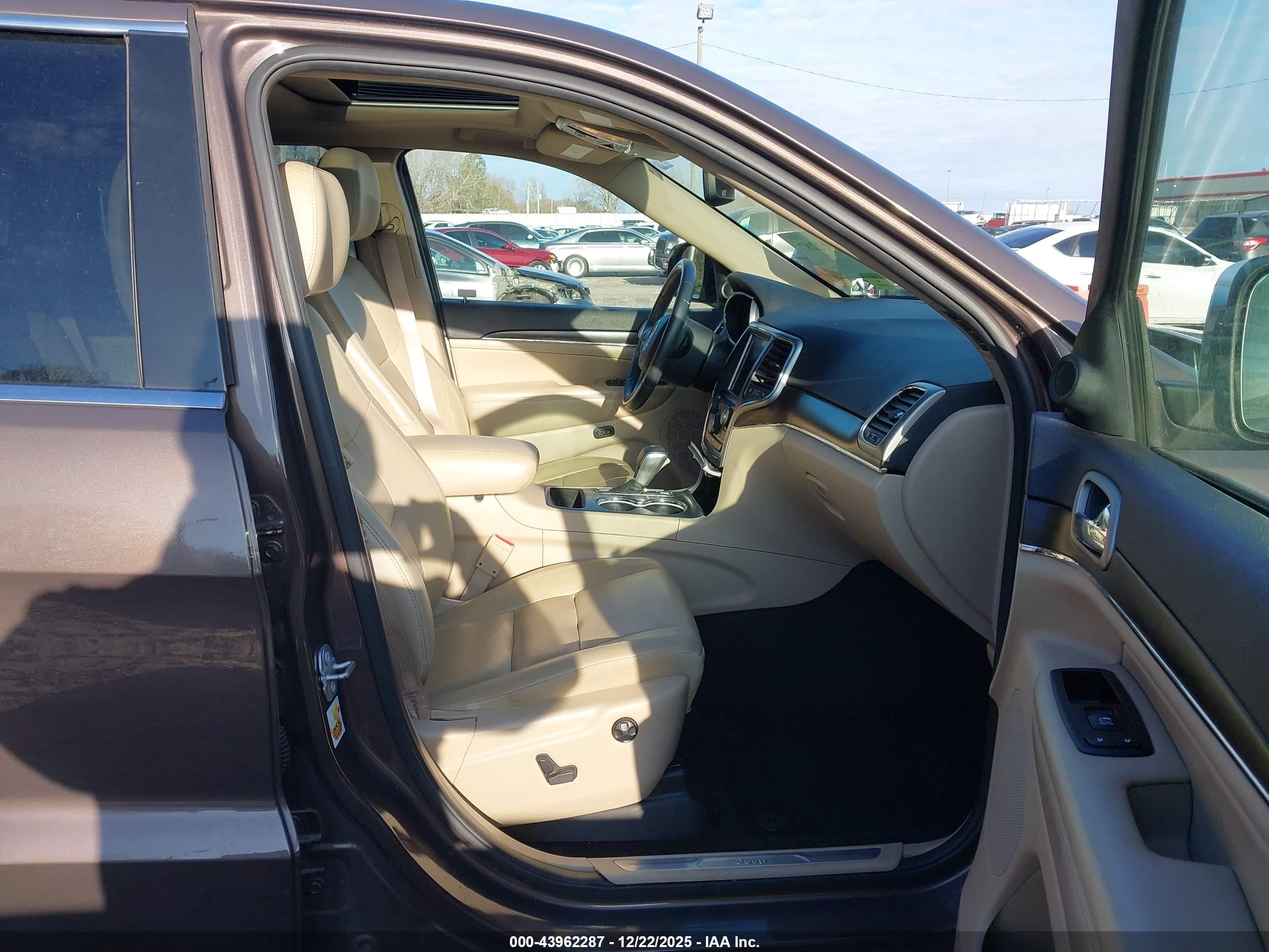 JEEP GRAND image 5