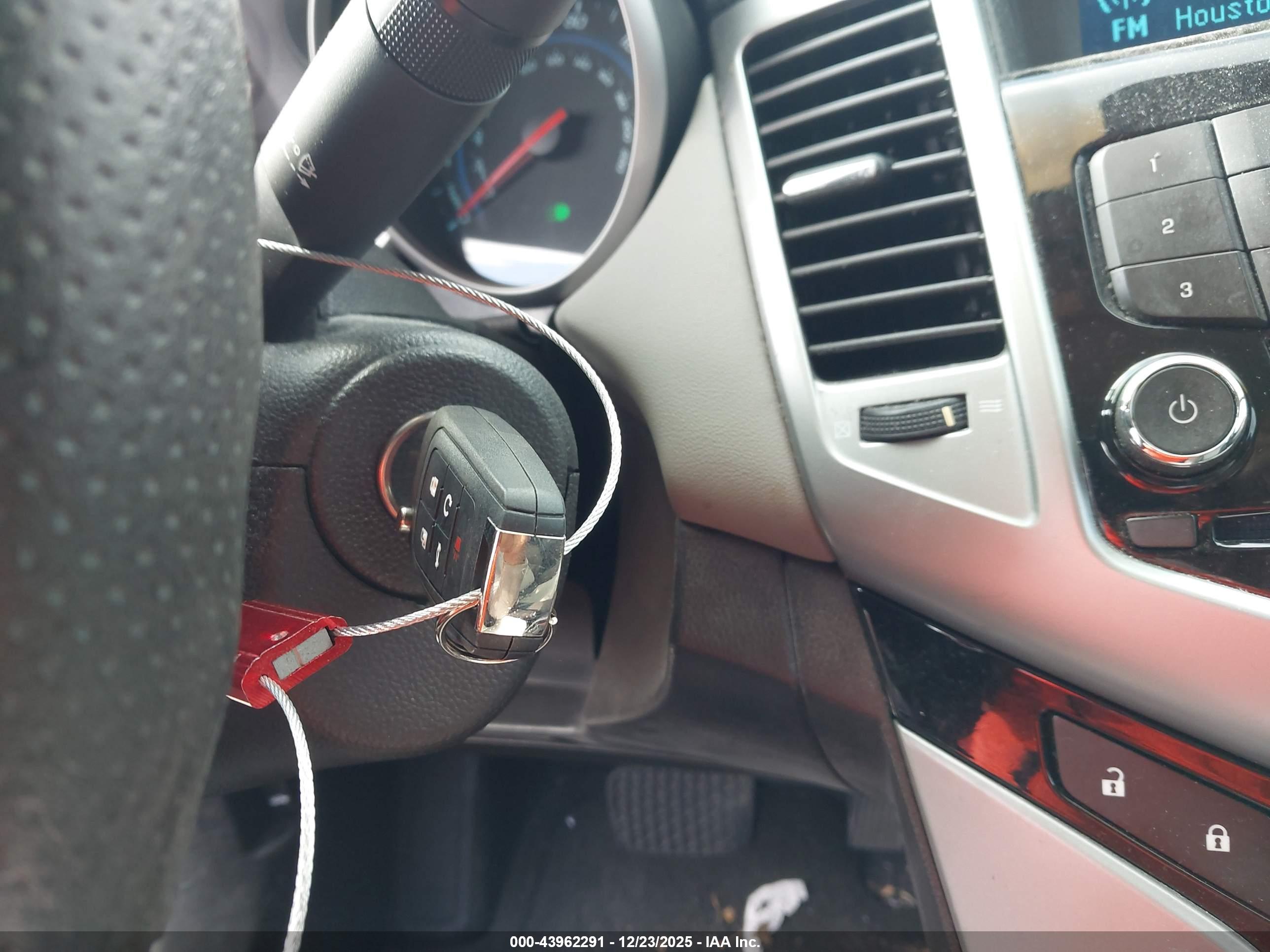 CHEVROLET CRUZE image 11
