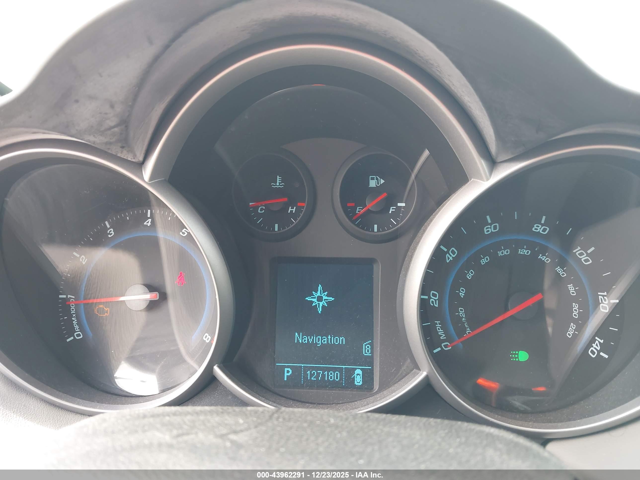 CHEVROLET CRUZE image 7