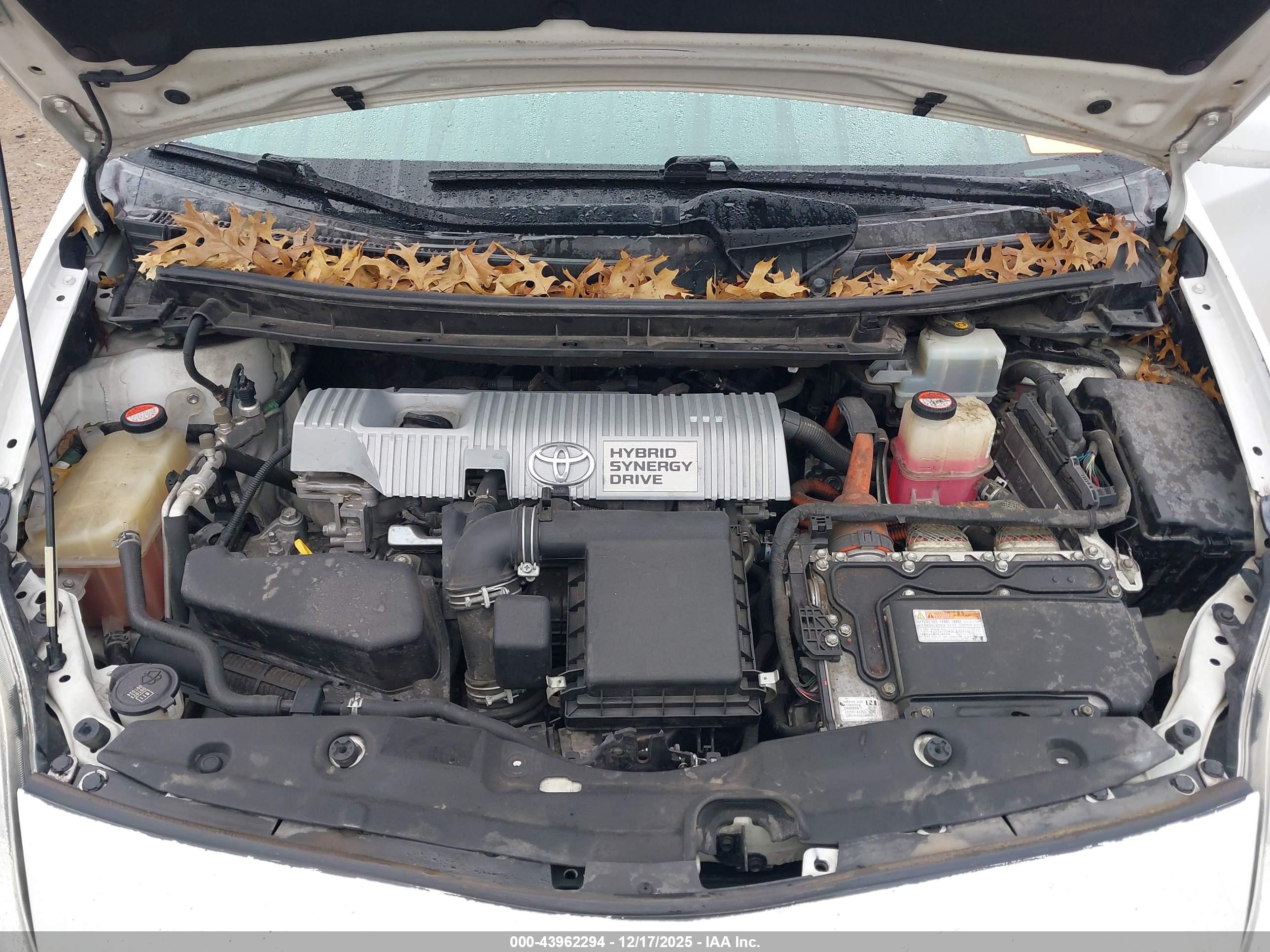 TOYOTA PRIUS image 10