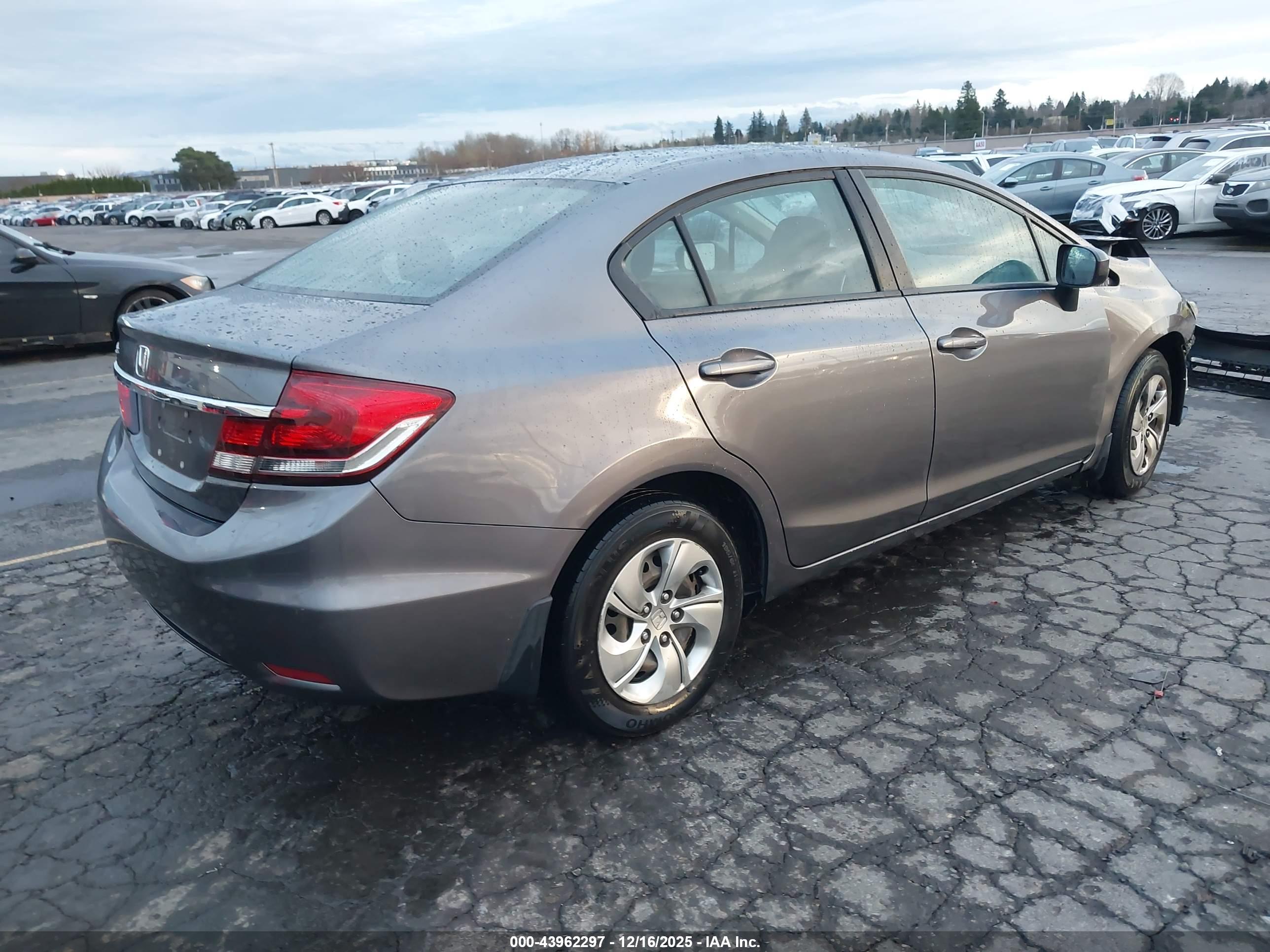 HONDA CIVIC image 4