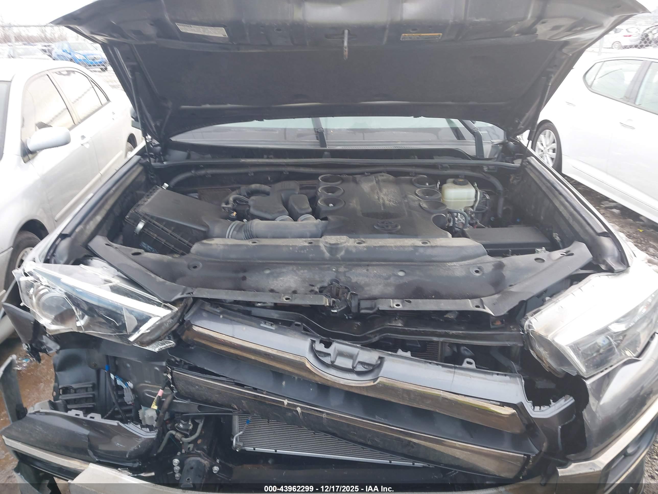 TOYOTA 4RUNNER image 10