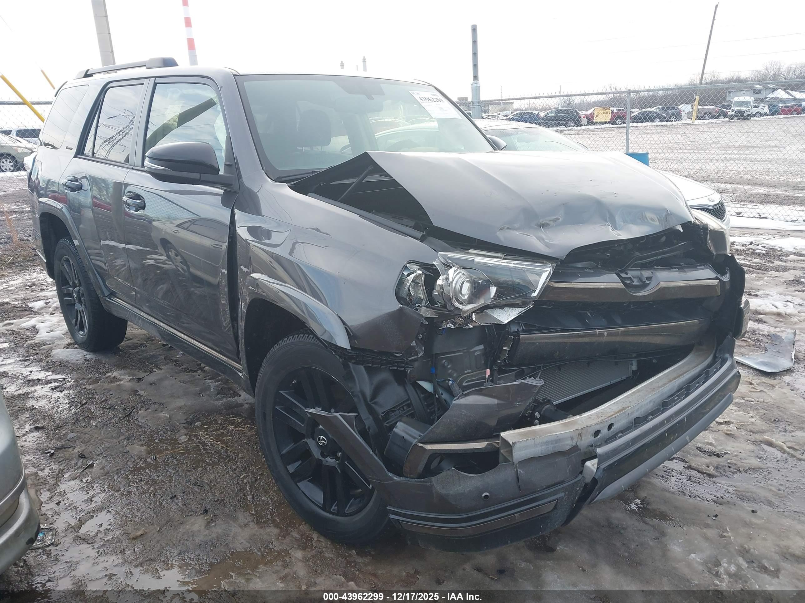 TOYOTA 4RUNNER image 6