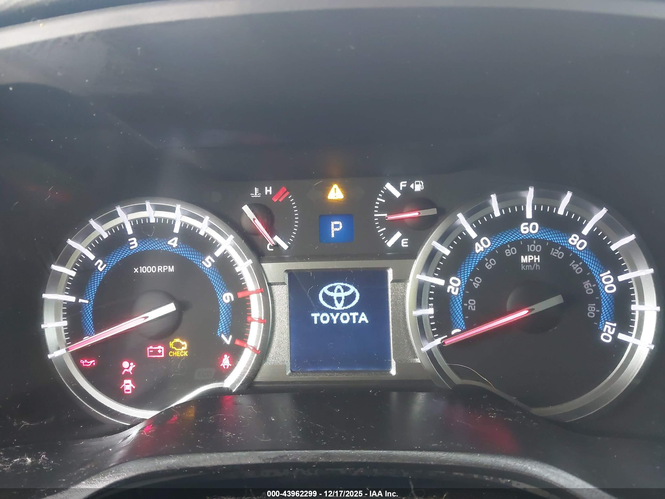 TOYOTA 4RUNNER image 7