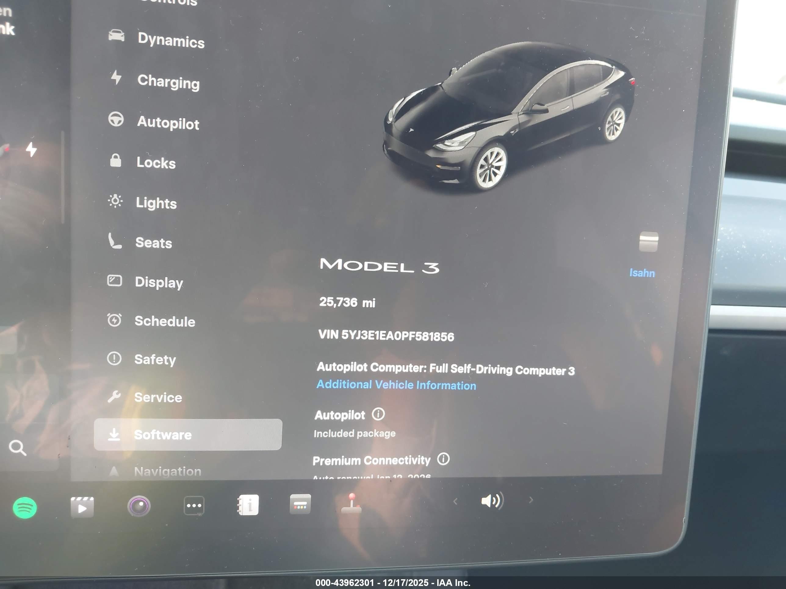 TESLA MODEL image 7