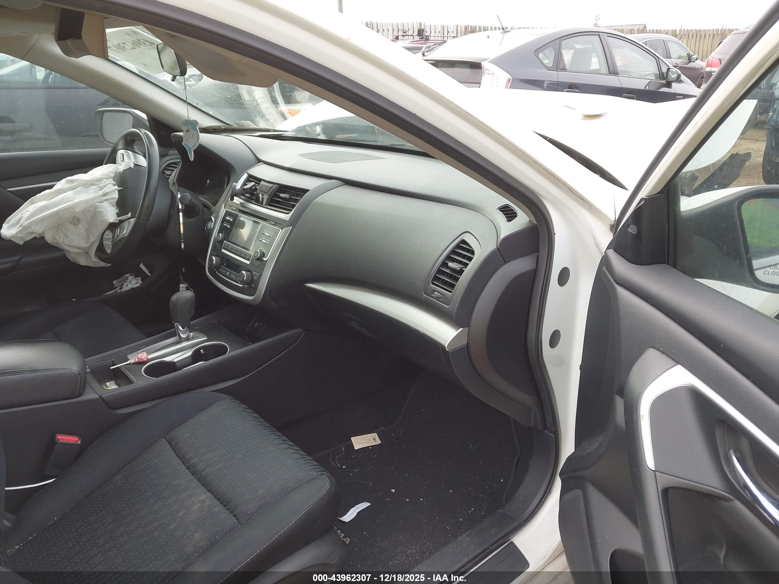 NISSAN ALTIMA image 5