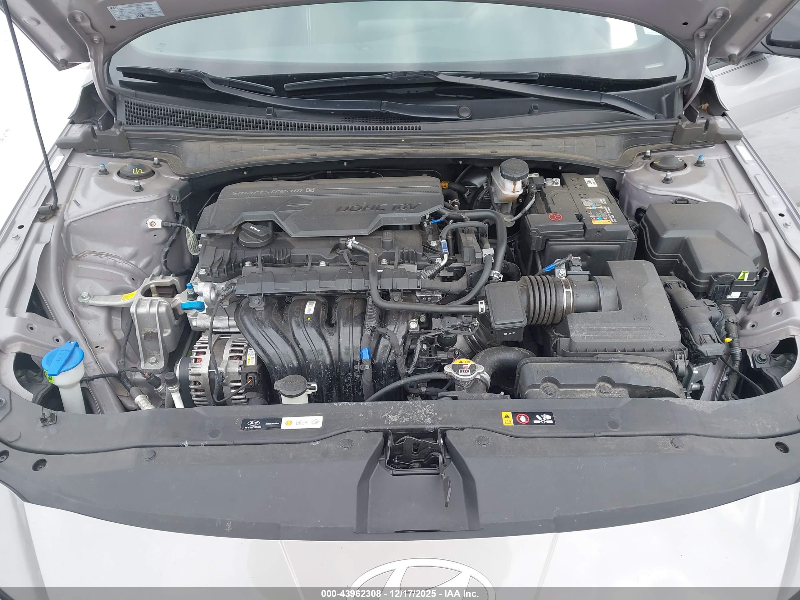 HYUNDAI ELANTRA image 10
