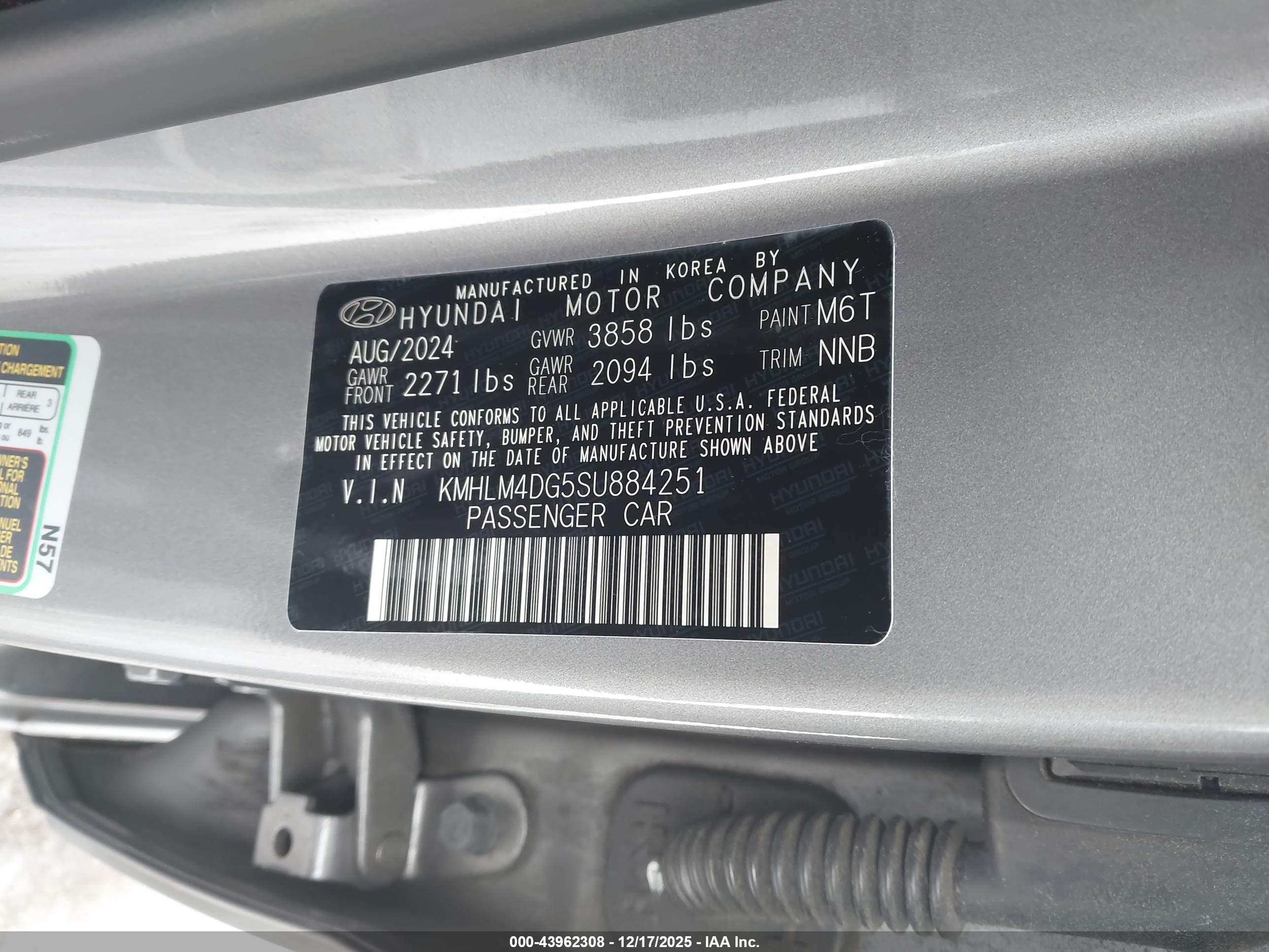 HYUNDAI ELANTRA image 9