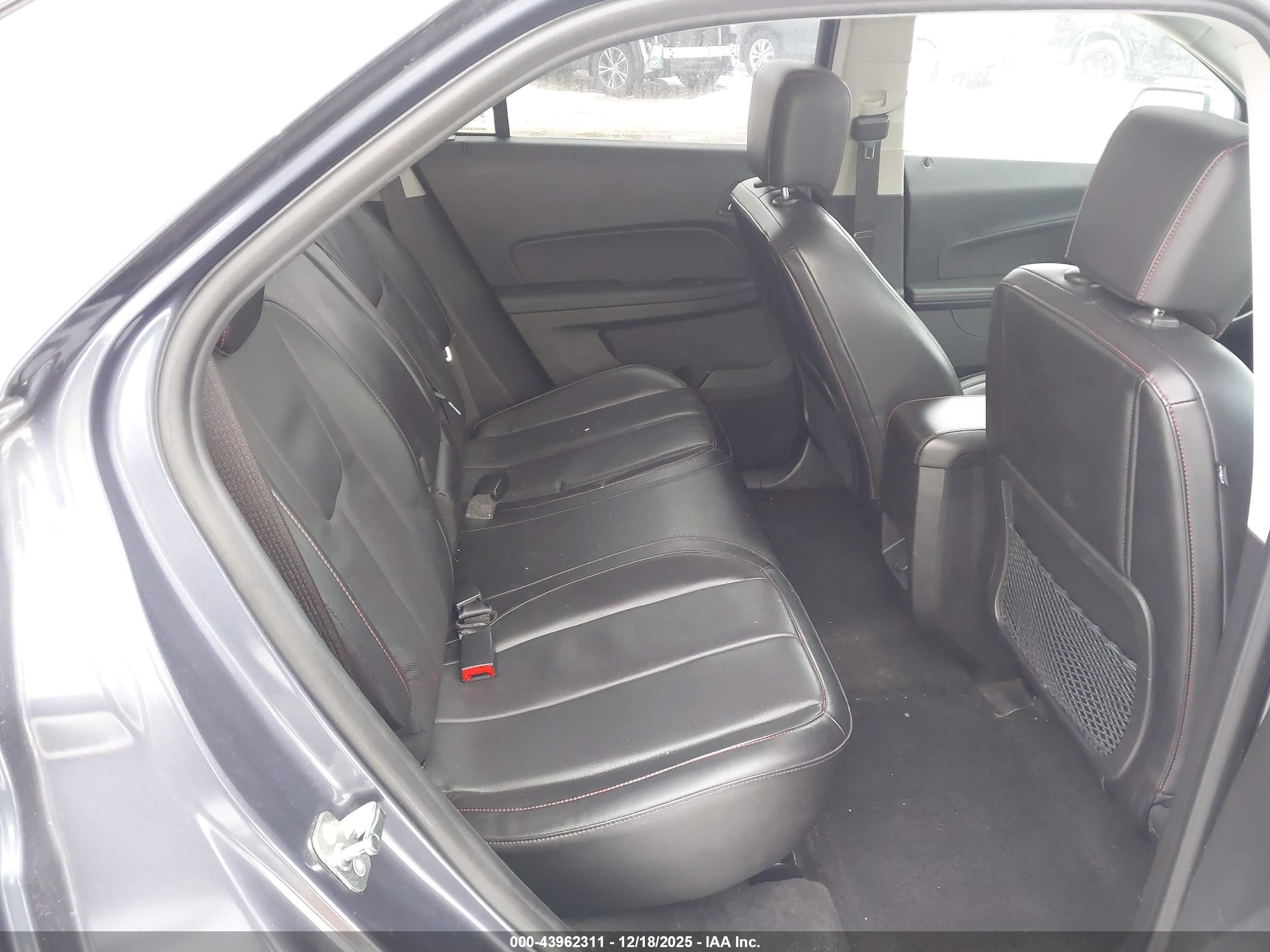 CHEVROLET EQUINOX image 8