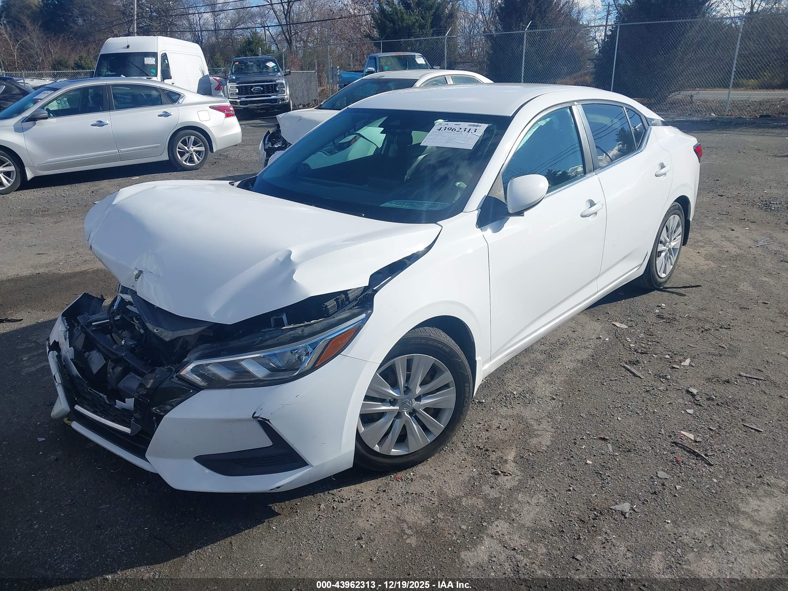 NISSAN SENTRA image 2
