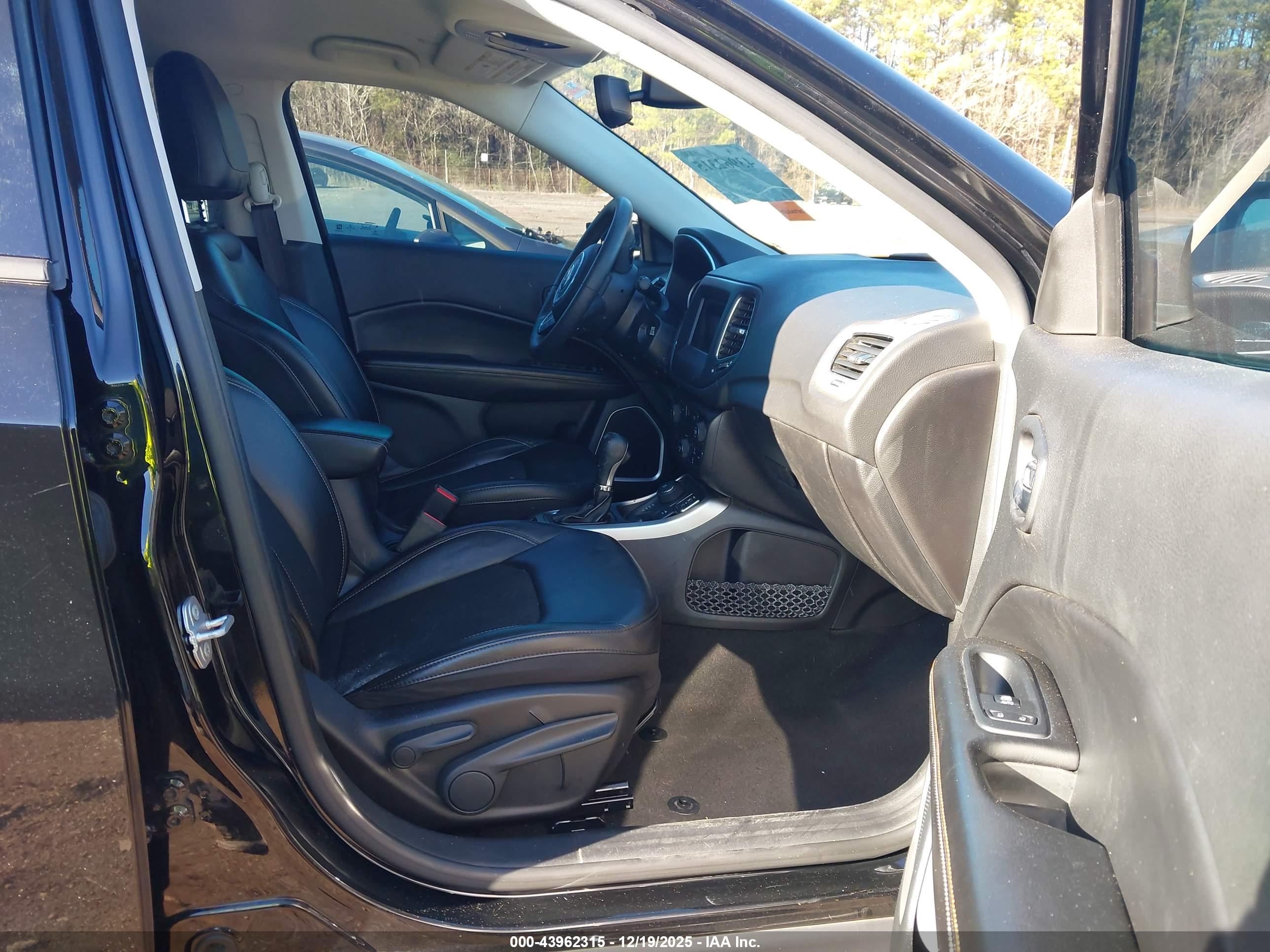 JEEP COMPASS image 5