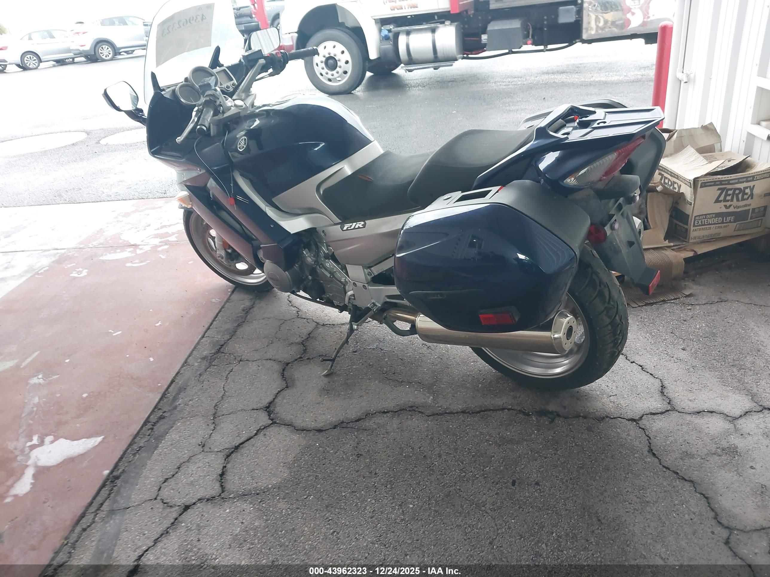 YAMAHA FJR1300 image 3