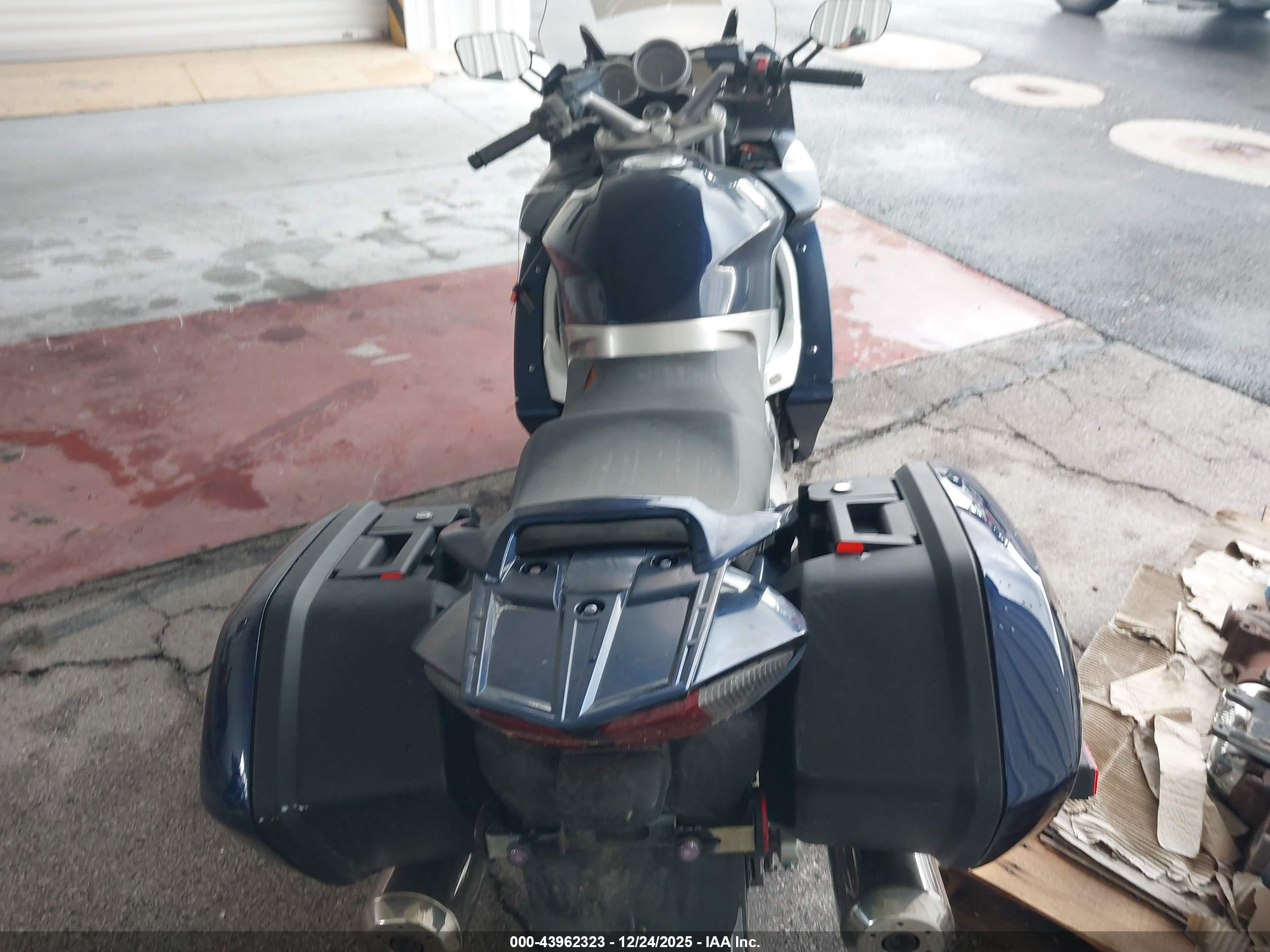YAMAHA FJR1300 image 6